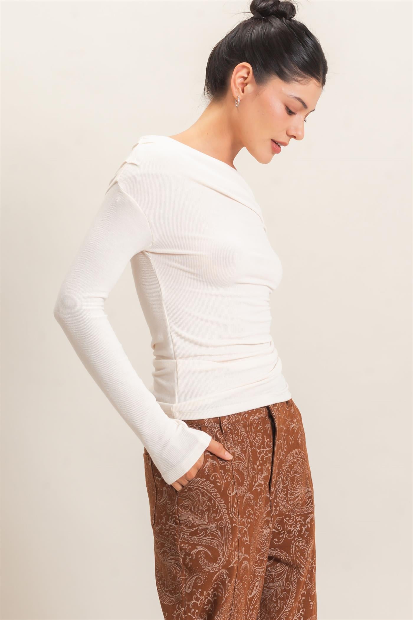 Wholesale Asymmetrical Off-Shoulder Top Clothing Tops HF26E377 CREAM HYFVE