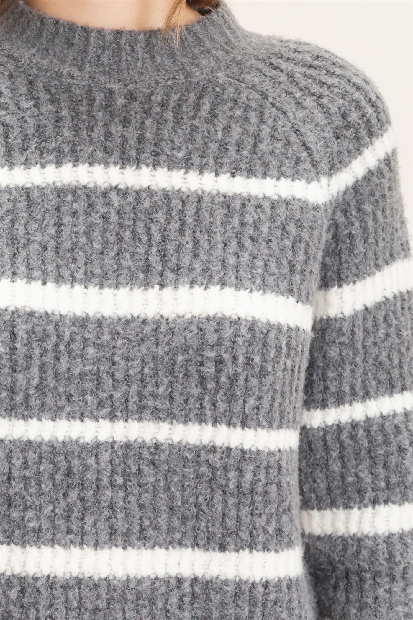 Wholesale Textured Striped Mock Neck Sweater Sweaters HF26E765 GRAY HYFVE