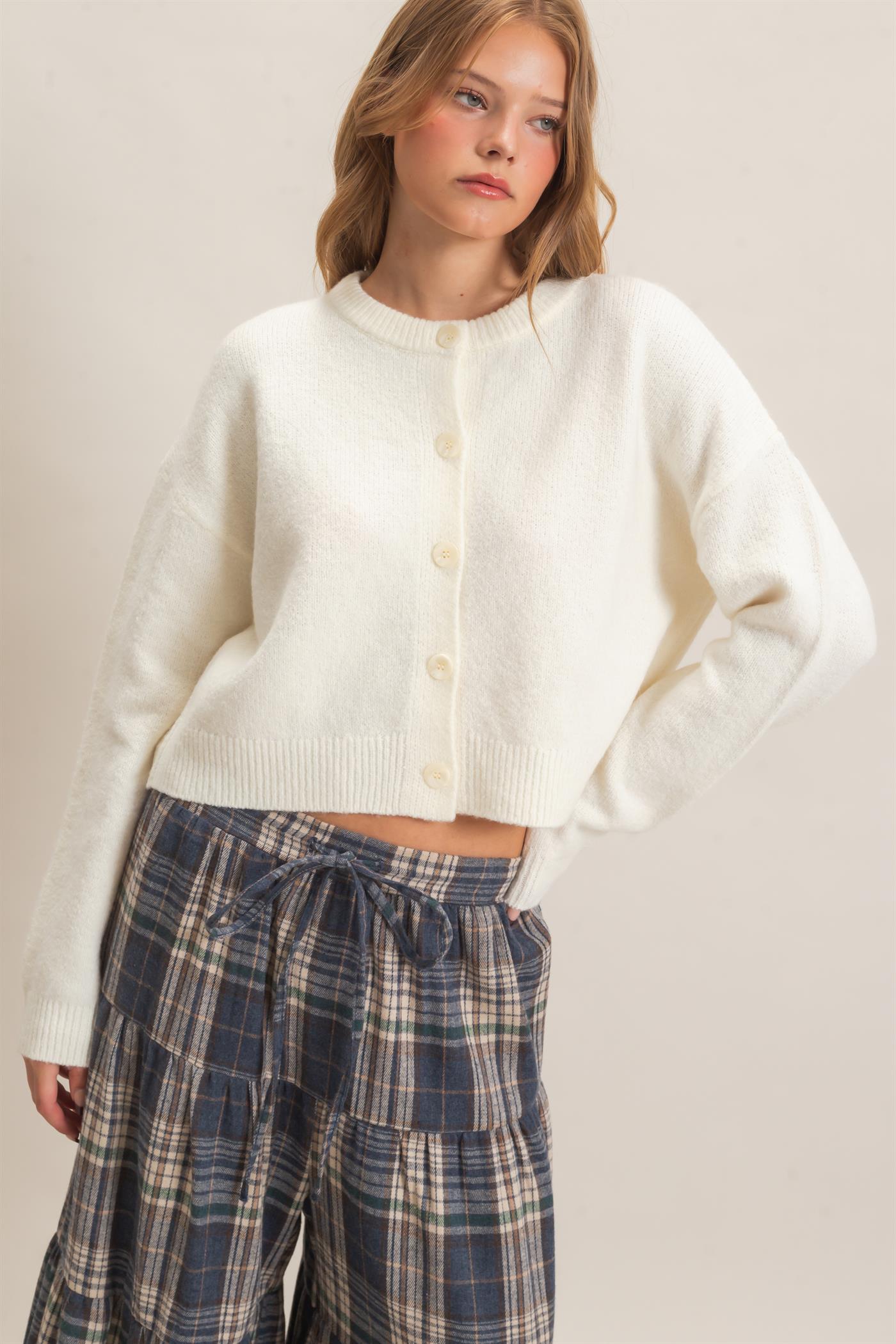 Wholesale Crew Neck Cardigan Sweater Cardigans HF26E226-D CREAM HYFVE