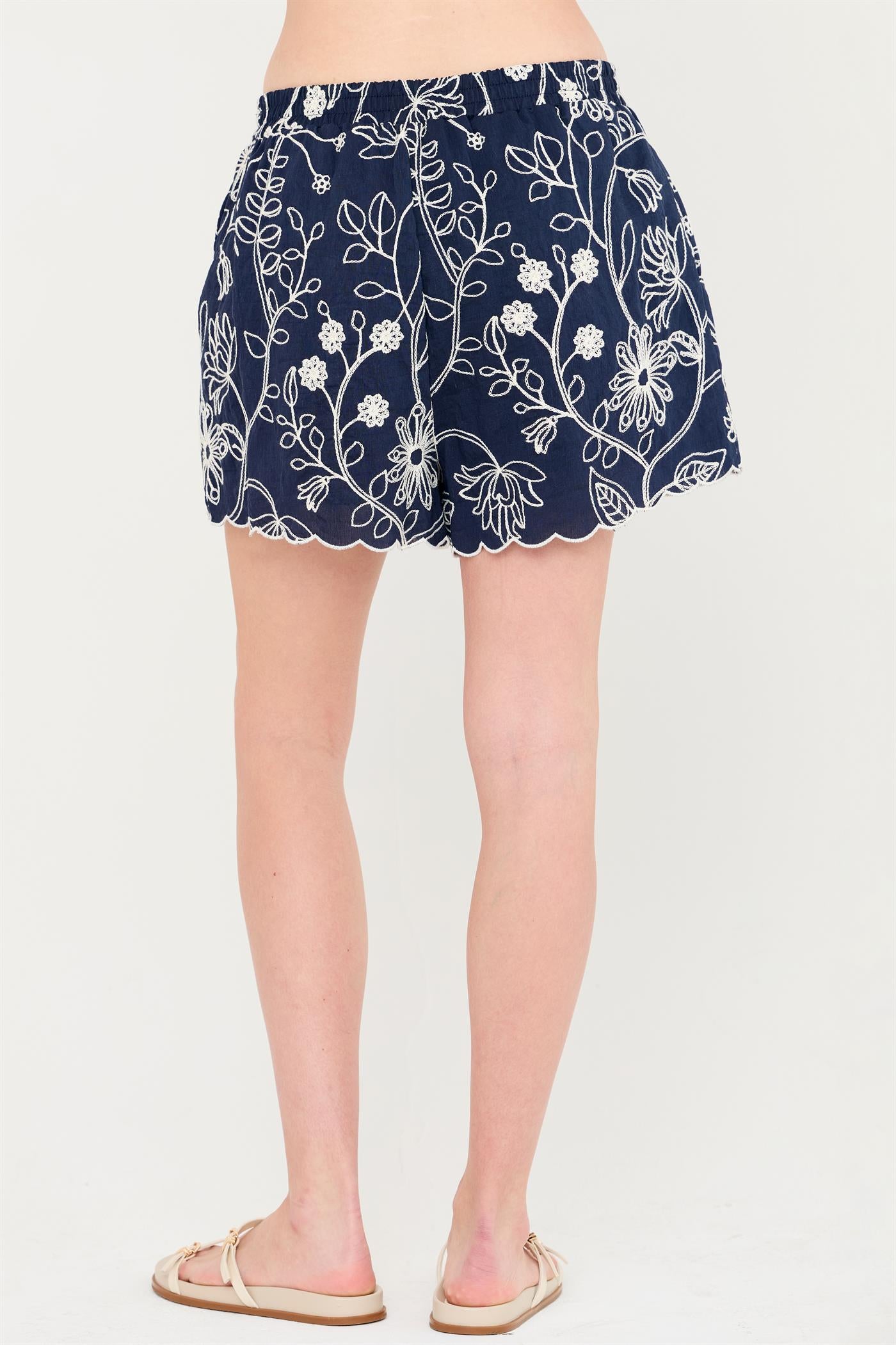 Wholesale Embroidered Scallop Hem Shorts Shorts HF26E391-D NAVY HYFVE