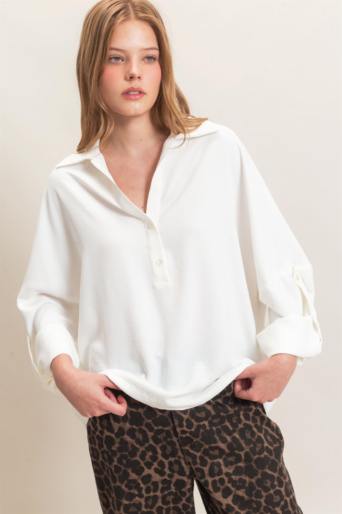 Wholesale Buttoned Collar Split Sleeve Top Clothing Tops HF26F071 OFF WHITE HYFVE