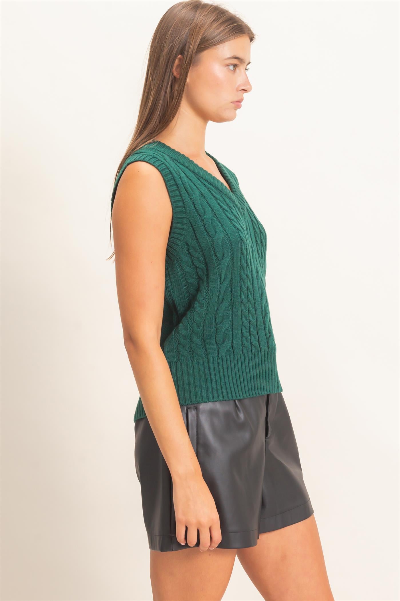 Wholesale Cable Knit V-Neck Sweater Vest Sweaters DZ26E548 DARK GREEN DOUBLE ZERO
