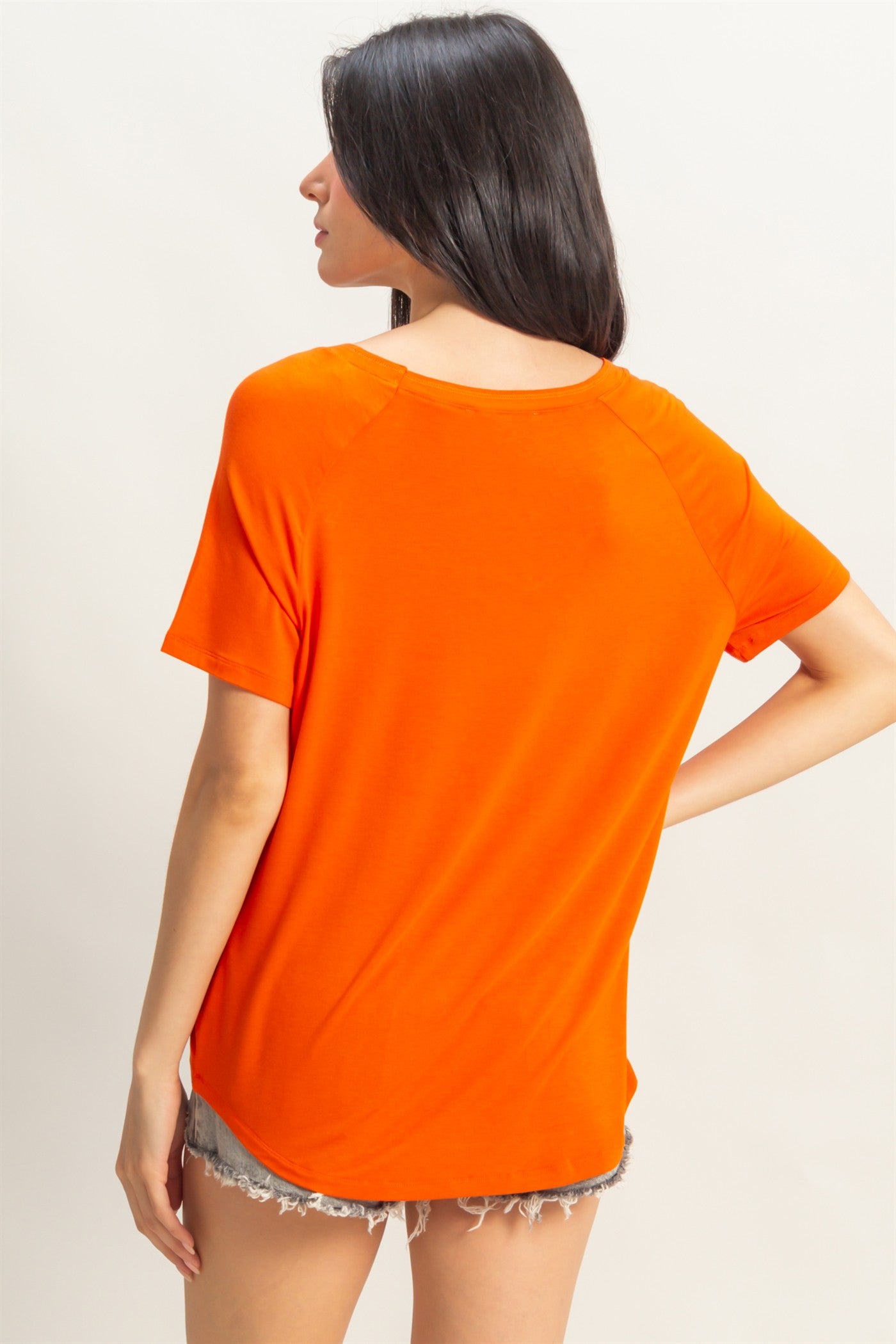 Wholesale Oversized V-Neck Relaxed Tee Clothing Tops DZ25E310 TOMATO DOUBLE ZERO