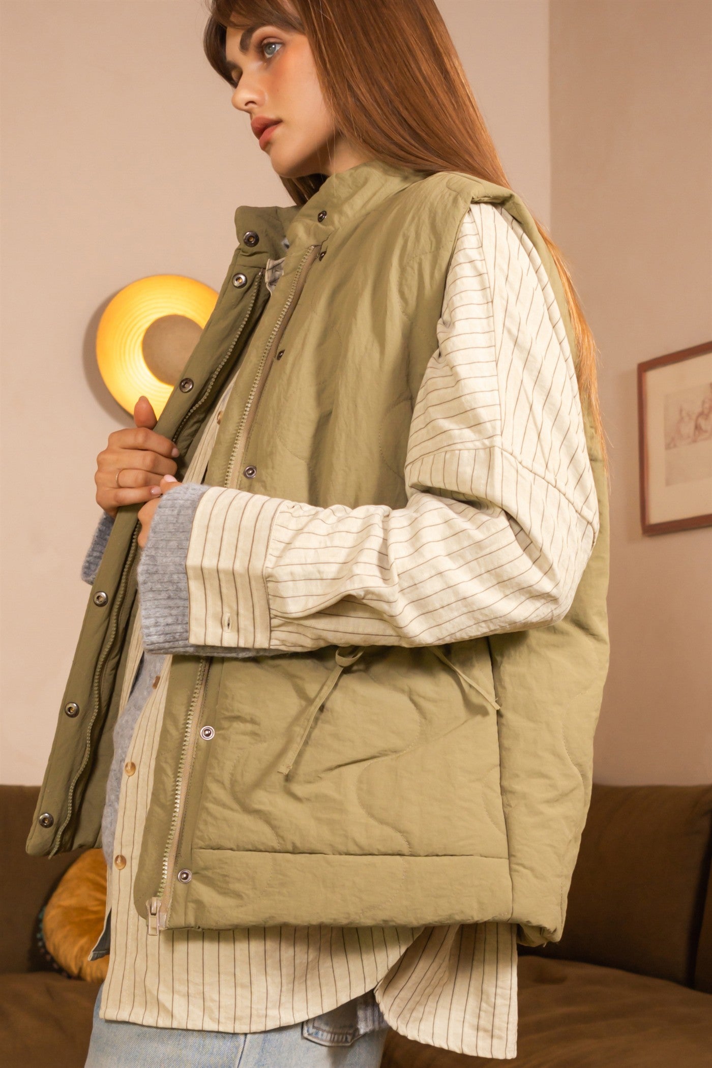 Wholesale Wave Quilted Ribbon Tie Detailed Puffer Vest Vests HF25E498 OLIVE HYFVE