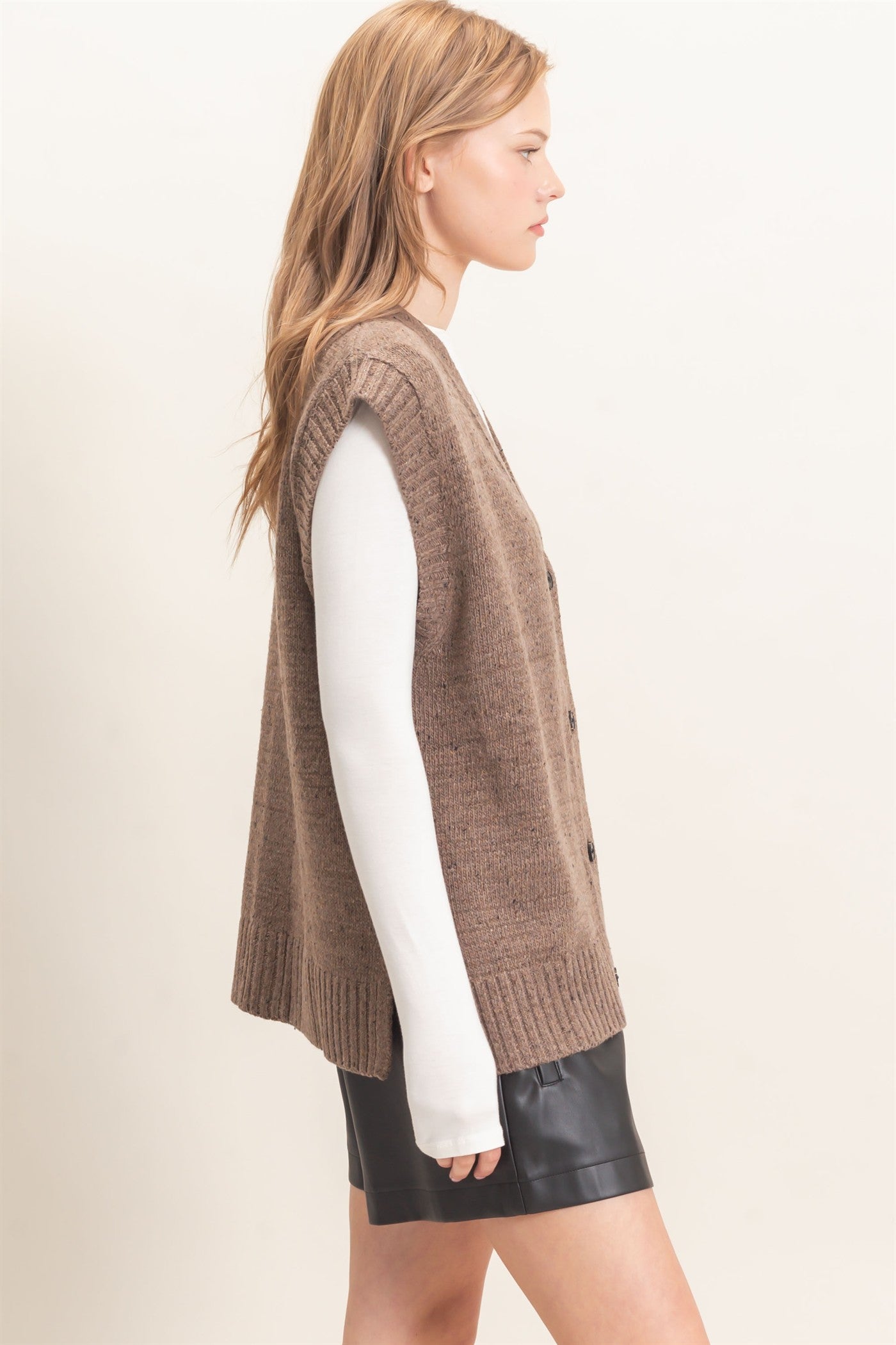 Wholesale V-Neck Knit Vest Sweaters HF26E484 MOCHA HYFVE