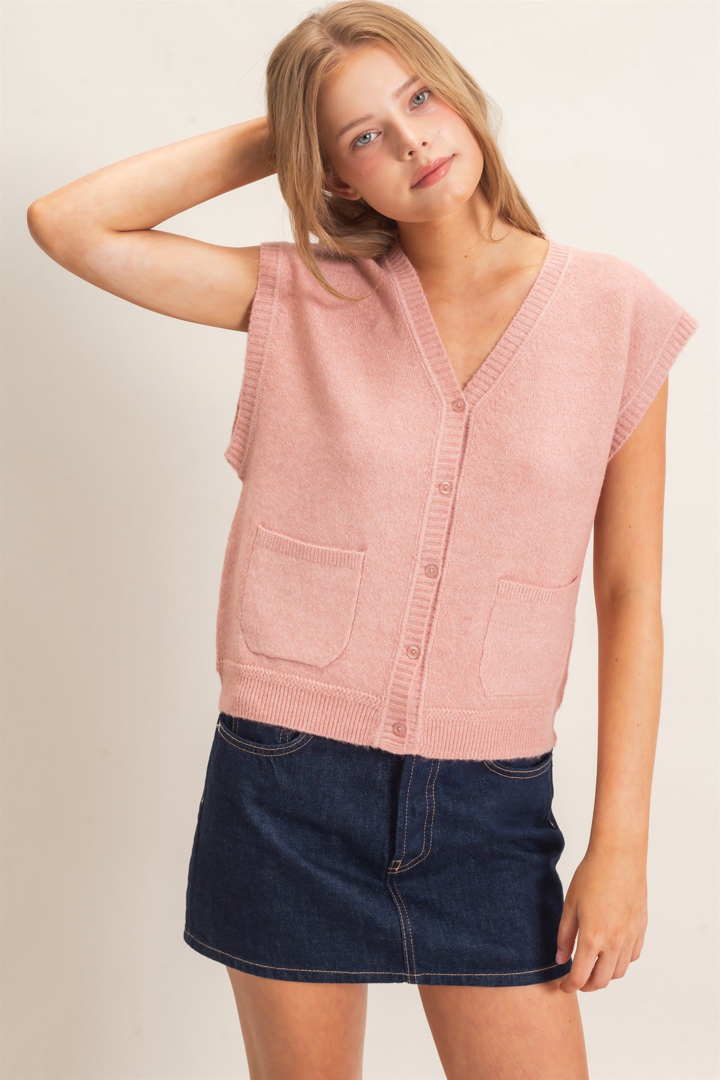 Wholesale V-Neck Buttoned Sweater Vest Sweaters HF26E349 DUSTY ROSE HYFVE