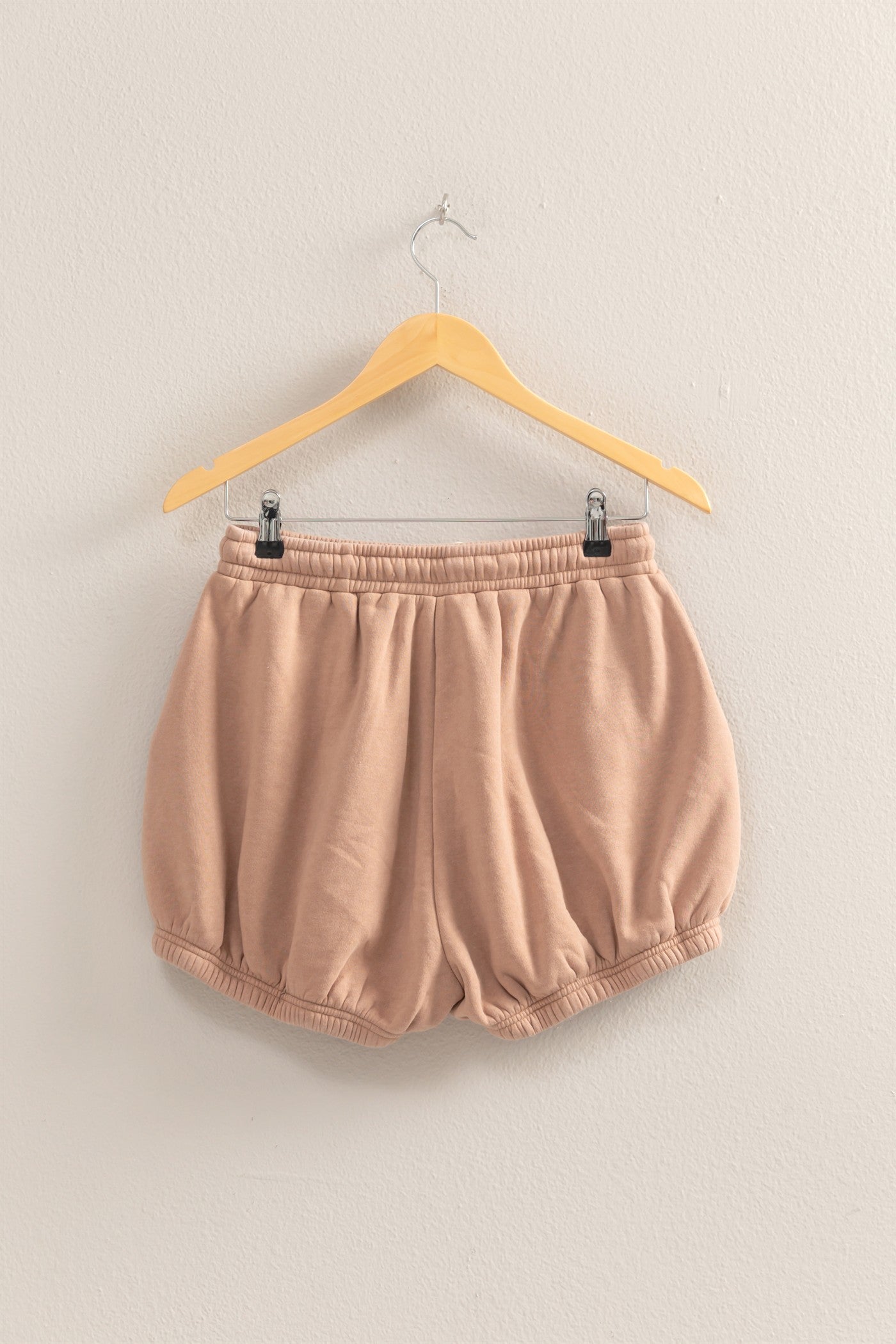 Wholesale Drawstring Waist Bubbled Hem Shorts Shorts DZ25A702 DARK TAUPE DOUBLE ZERO