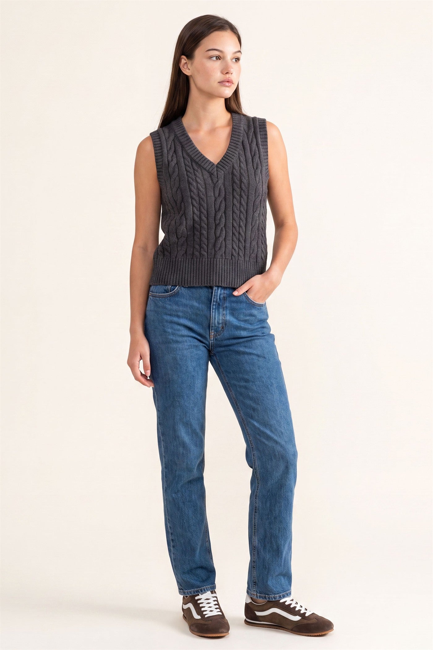 Wholesale Cable Knit V-Neck Sweater Vest Sweaters DZ26E548 CHARCOAL DOUBLE ZERO