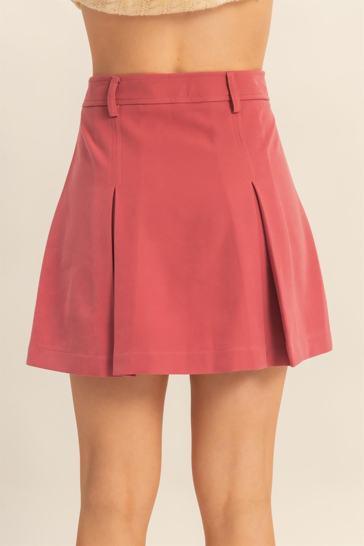 Wholesale Pleated Mini Skirt With Tailored Waistband Skirts HF25C867 BERRY HYFVE
