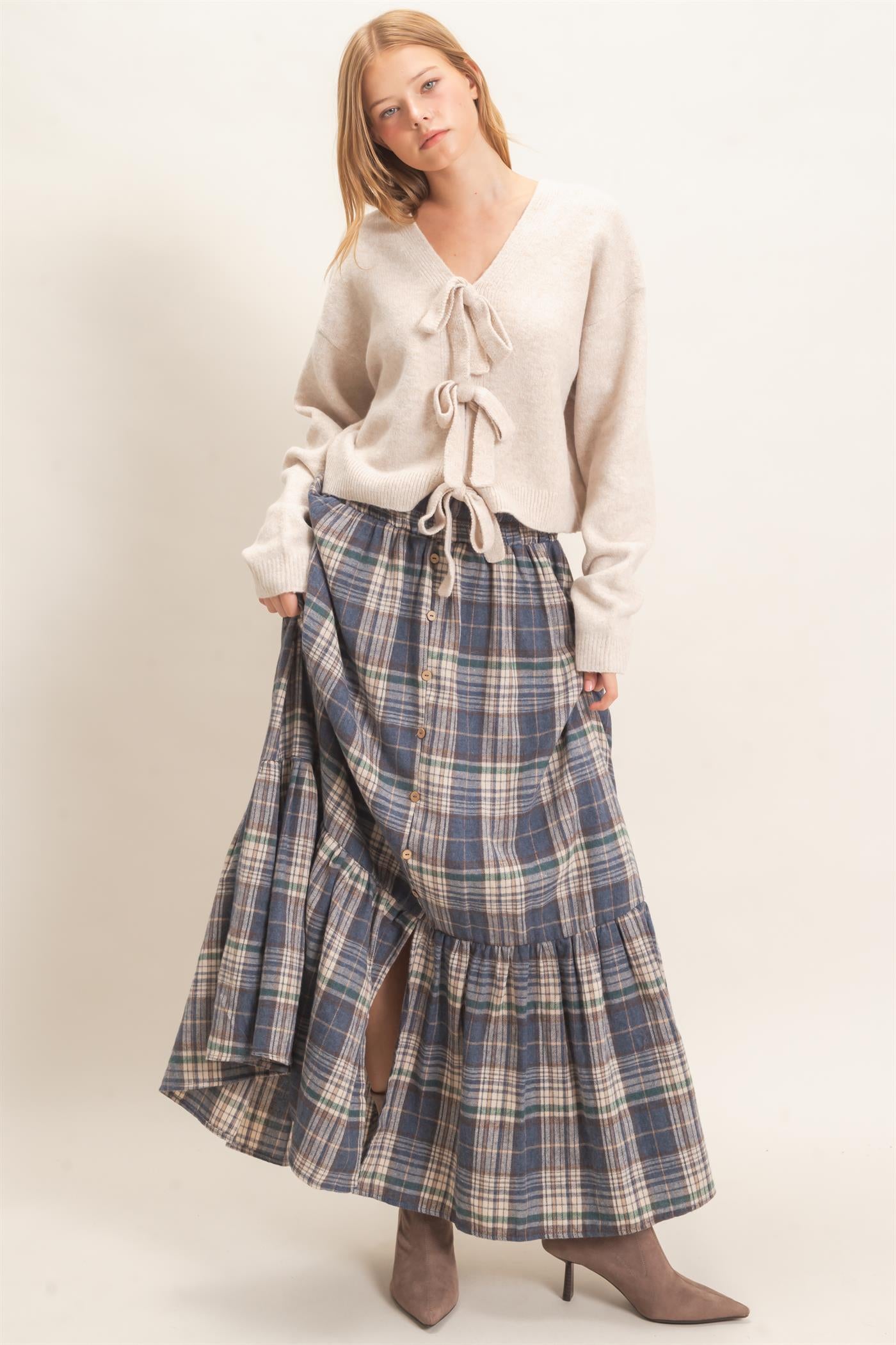 Wholesale Plaid Tiered Ruffle Skirt Skirts HF26E173 BLUE HYFVE