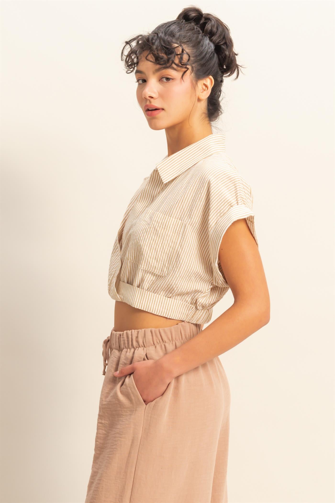 Wholesale Striped Short Sleeve Cropped Top Blouses DZ25C431 TAUPE/WHITE DOUBLE ZERO