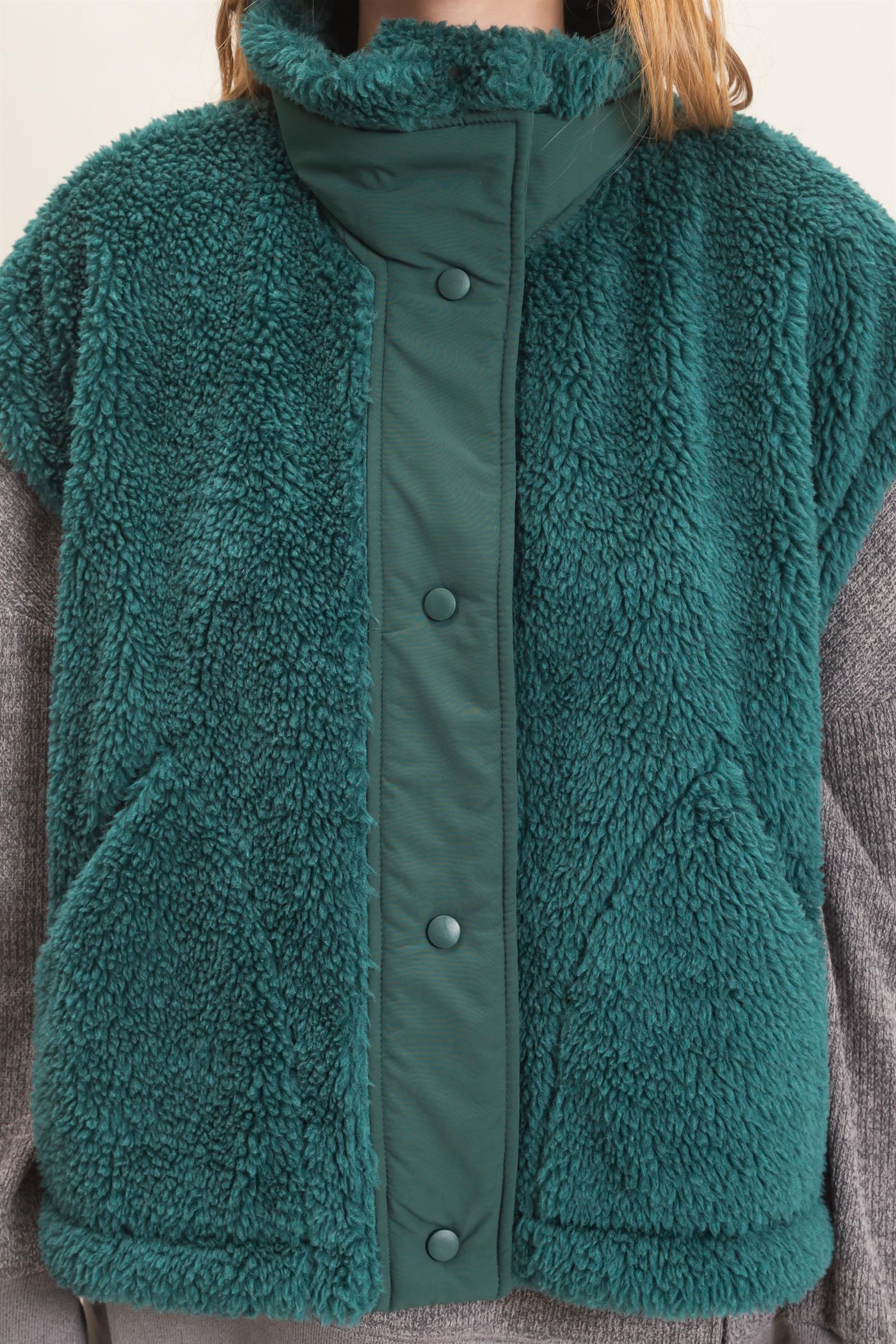 Wholesale Sherpa Vest With Snap Closure Outerwear HF26F131-D GREEN HYFVE