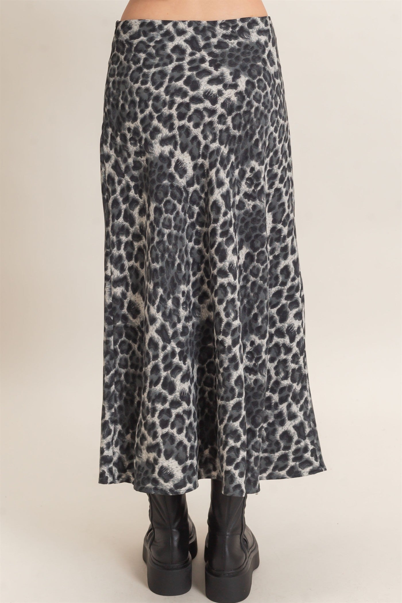 Wholesale Leopard Print Midi Skirt Skirts HF26F159 BLACK DOUBLE ZERO