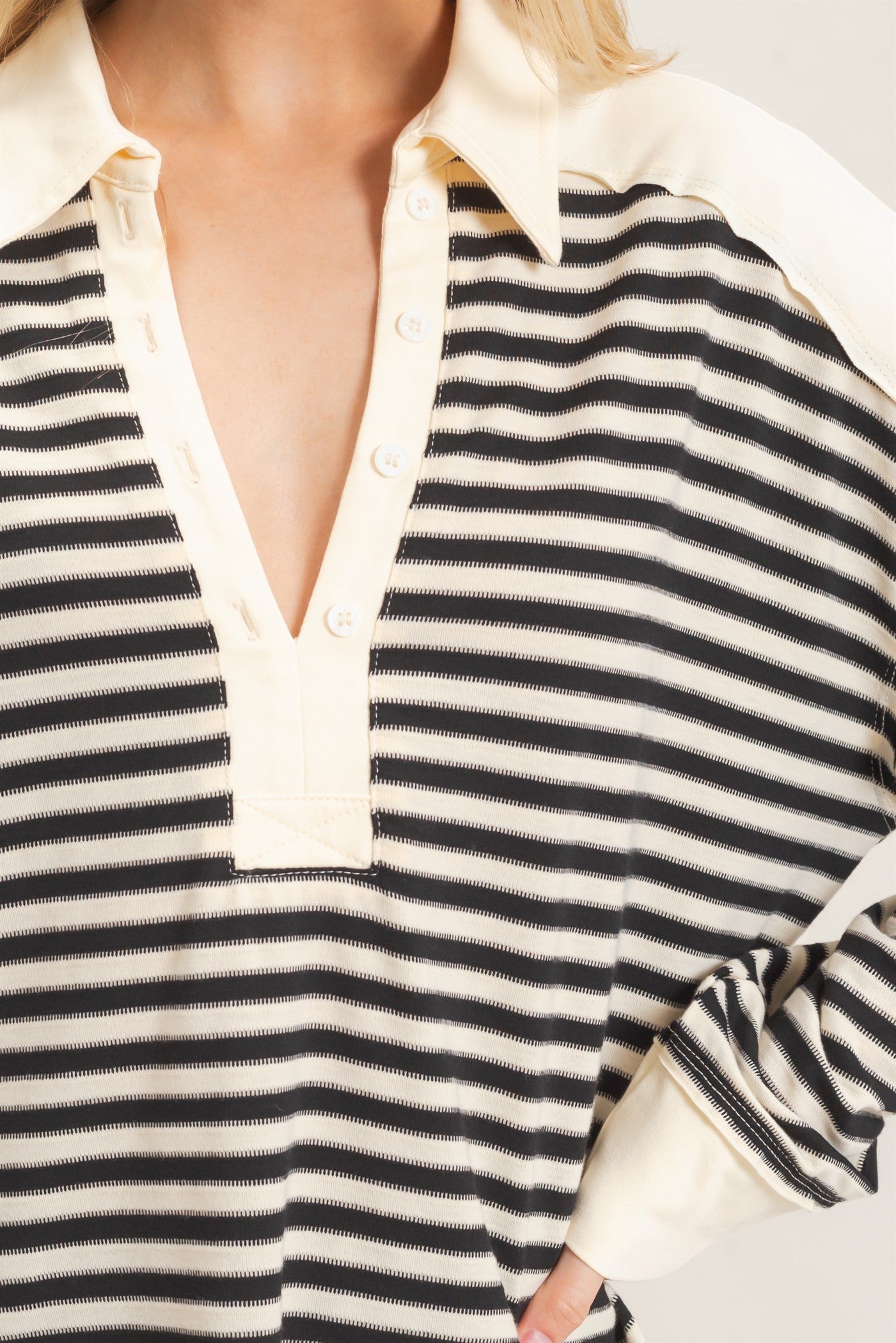 Wholesale Striped Henley Sweatshirt Clothing Tops HF26F089 BLACK HYFVE
