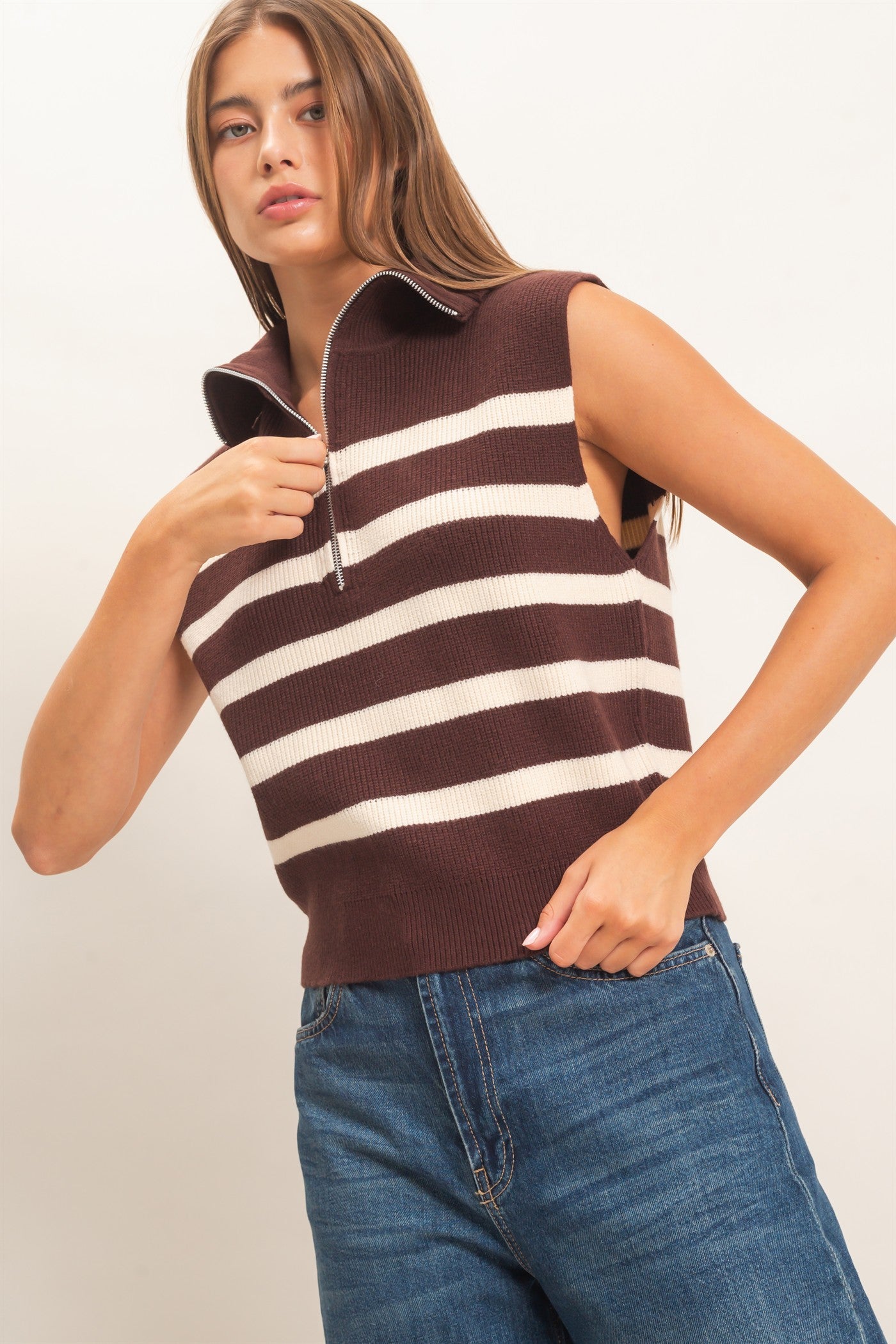 Wholesale Half-Zip Sleeveless Stripe Sweater Sweaters DZ26E951 DARK BROWN DOUBLE ZERO