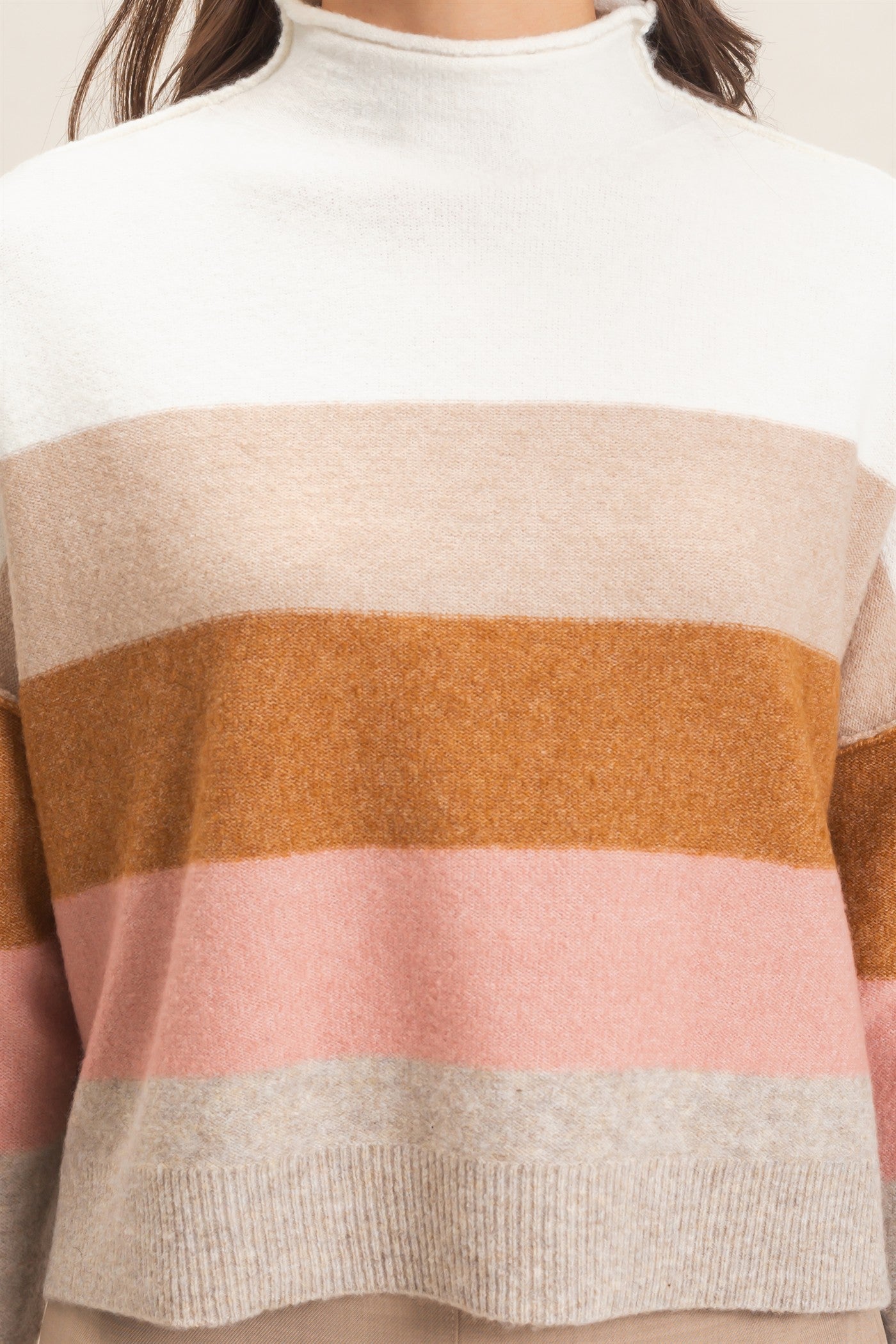 Wholesale Color Block Turtleneck Sweater Sweaters HF26E362 BEIGE COMBO HYFVE