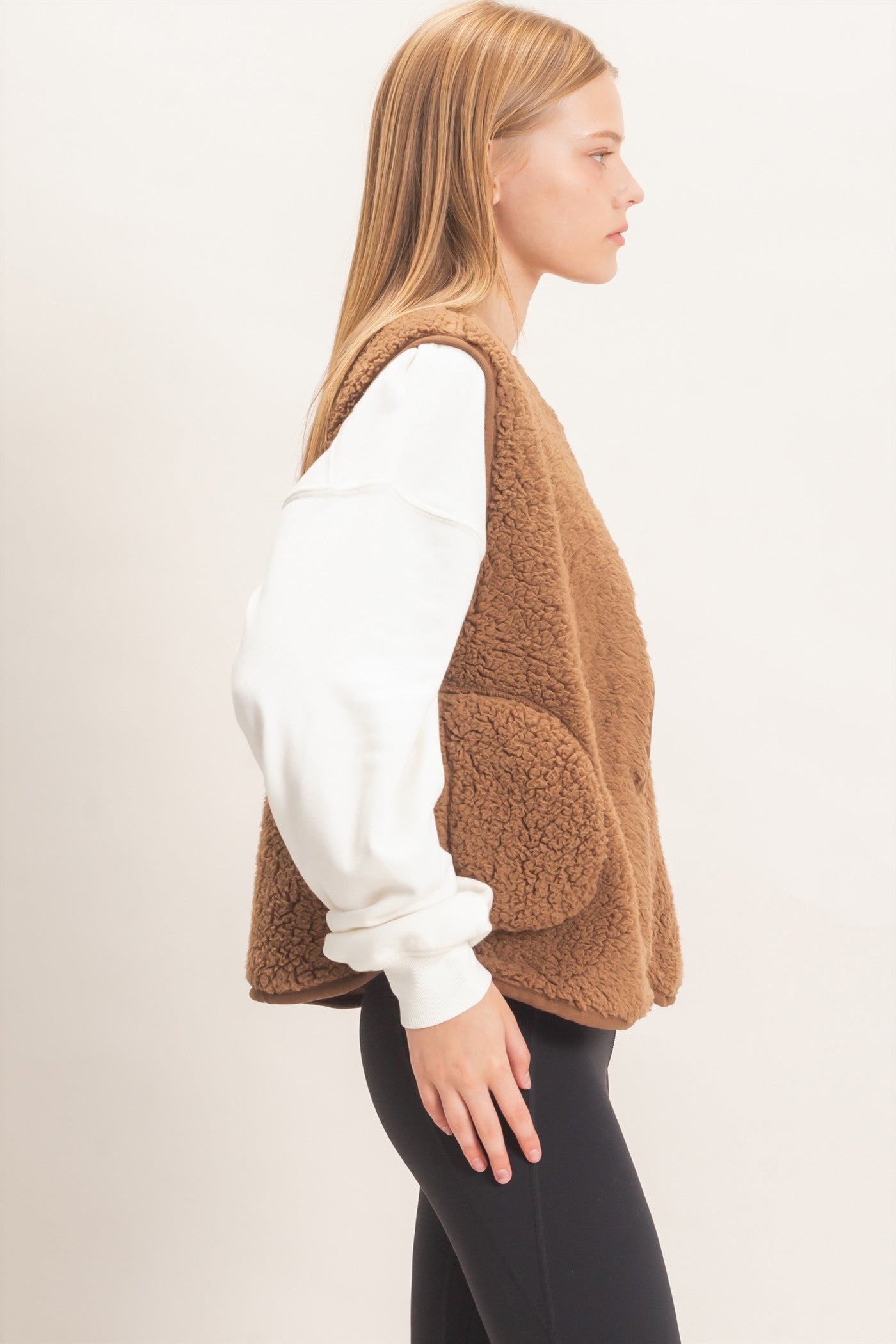 Wholesale Button Front Sherpa Vest With Patch Pockets Vests HF27A010 CAMEL HYFVE