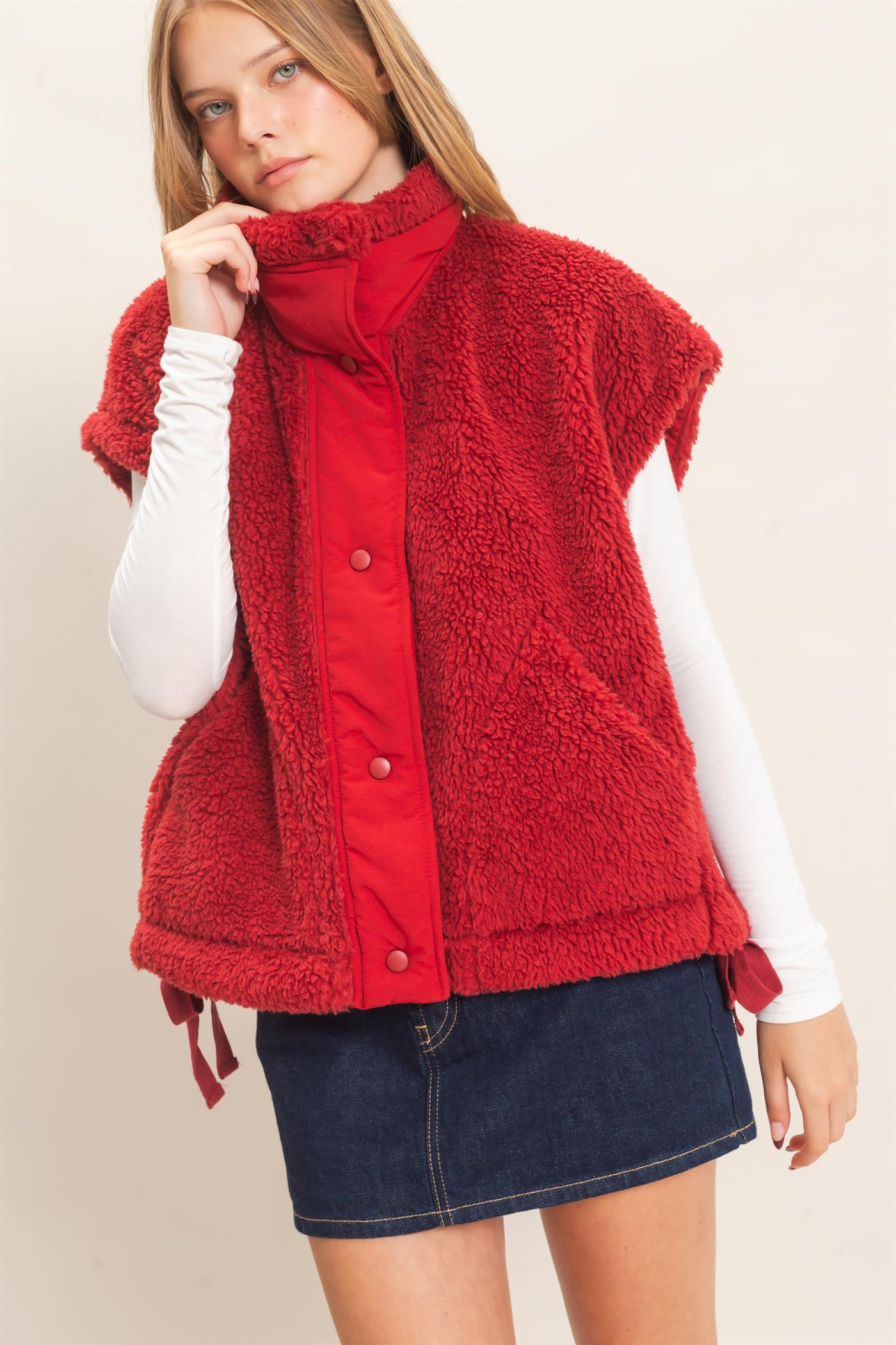 Wholesale Sherpa Vest With Snap Closure Outerwear HF26F131-D BURGUNDY HYFVE