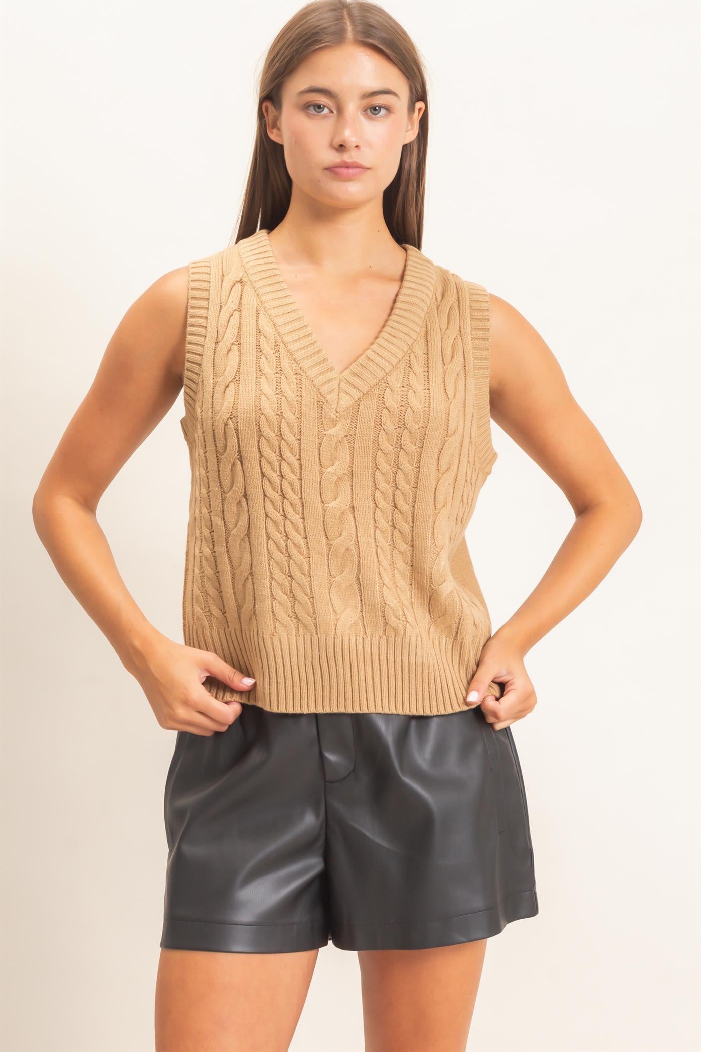 Wholesale Cable Knit V-Neck Sweater Vest Sweaters DZ26E548 TAUPE DOUBLE ZERO