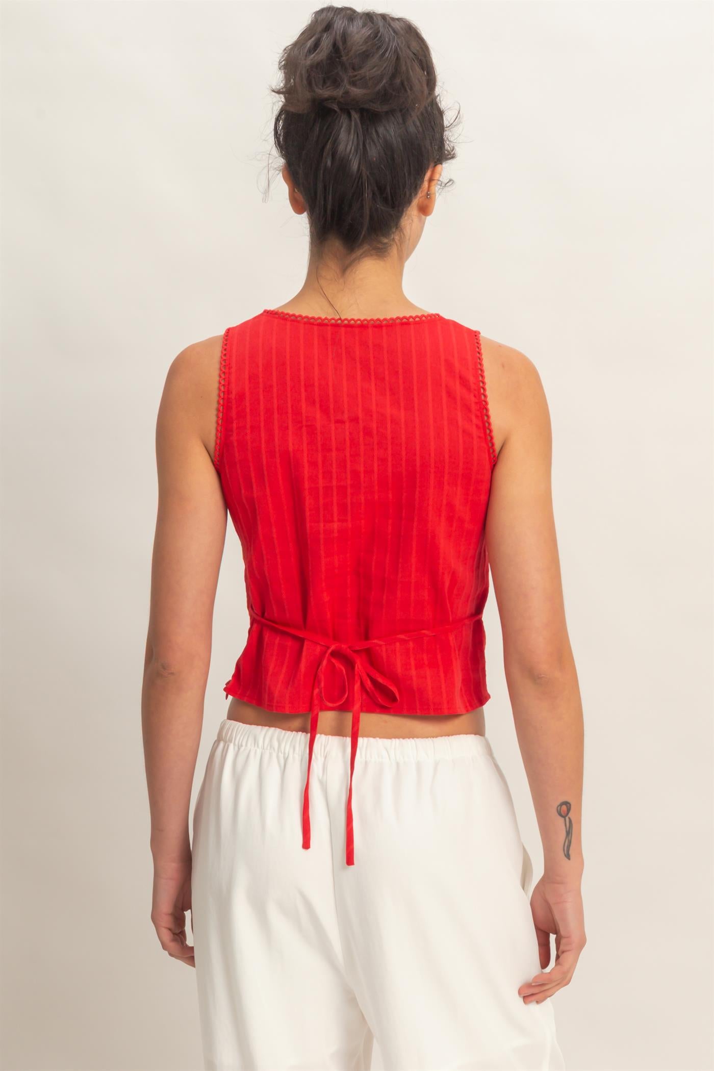 Wholesale Sleeveless Scallop Trim V-Neck Tie-Back Top Clothing Tops DZ26C185 RED DOUBLE ZERO