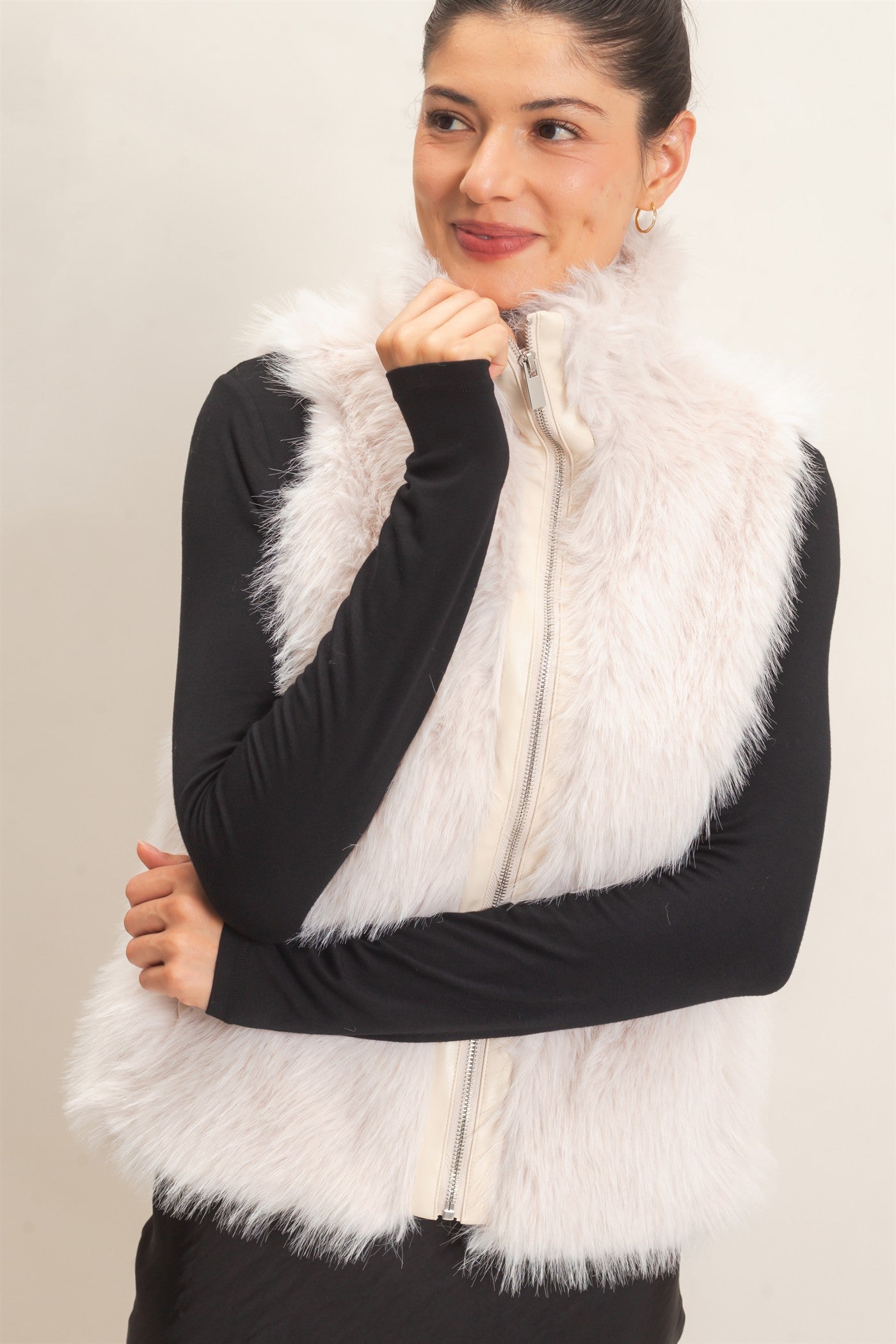 Wholesale Faux Fur Zip-Up Outerwear Vest Vests HF26E532 CREAM HYFVE