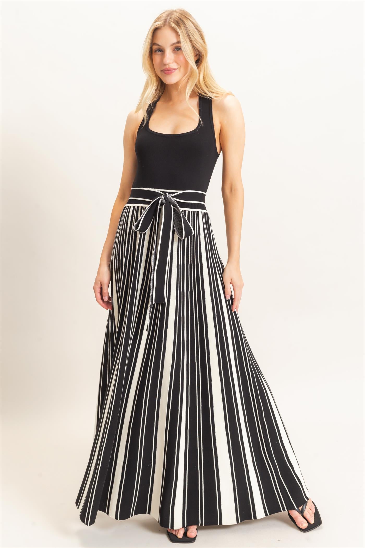 Wholesale Sleeveless Scoop Neck Dress Dresses HF26C571 BLACK HYFVE