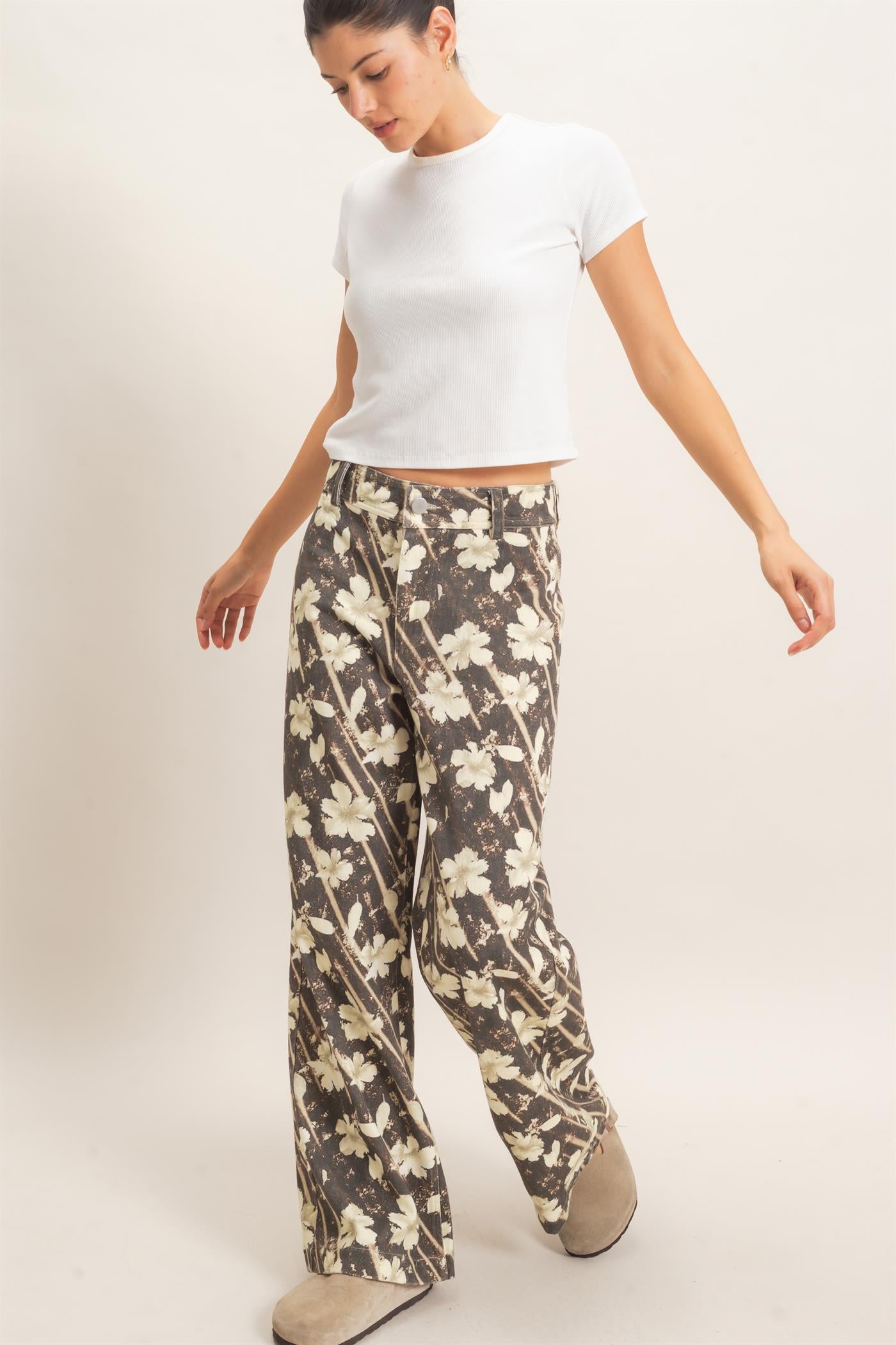 Wholesale Floral Print Wide-Leg Pants Pants HF26E355 BROWN HYFVE