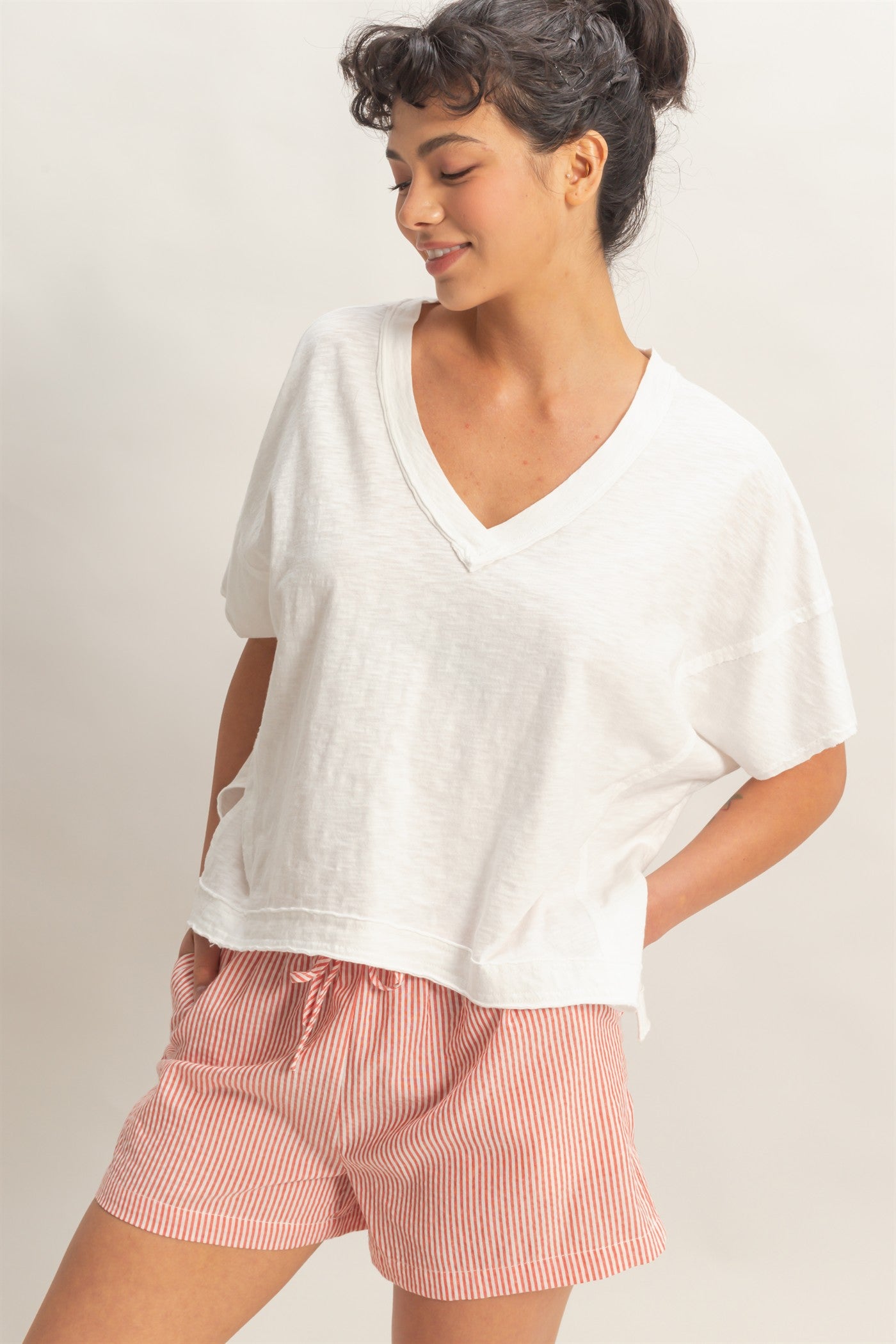 Wholesale Oversized V-Neck Short Sleeve Top Clothing Tops DZ26A032 WHITE DOUBLE ZERO