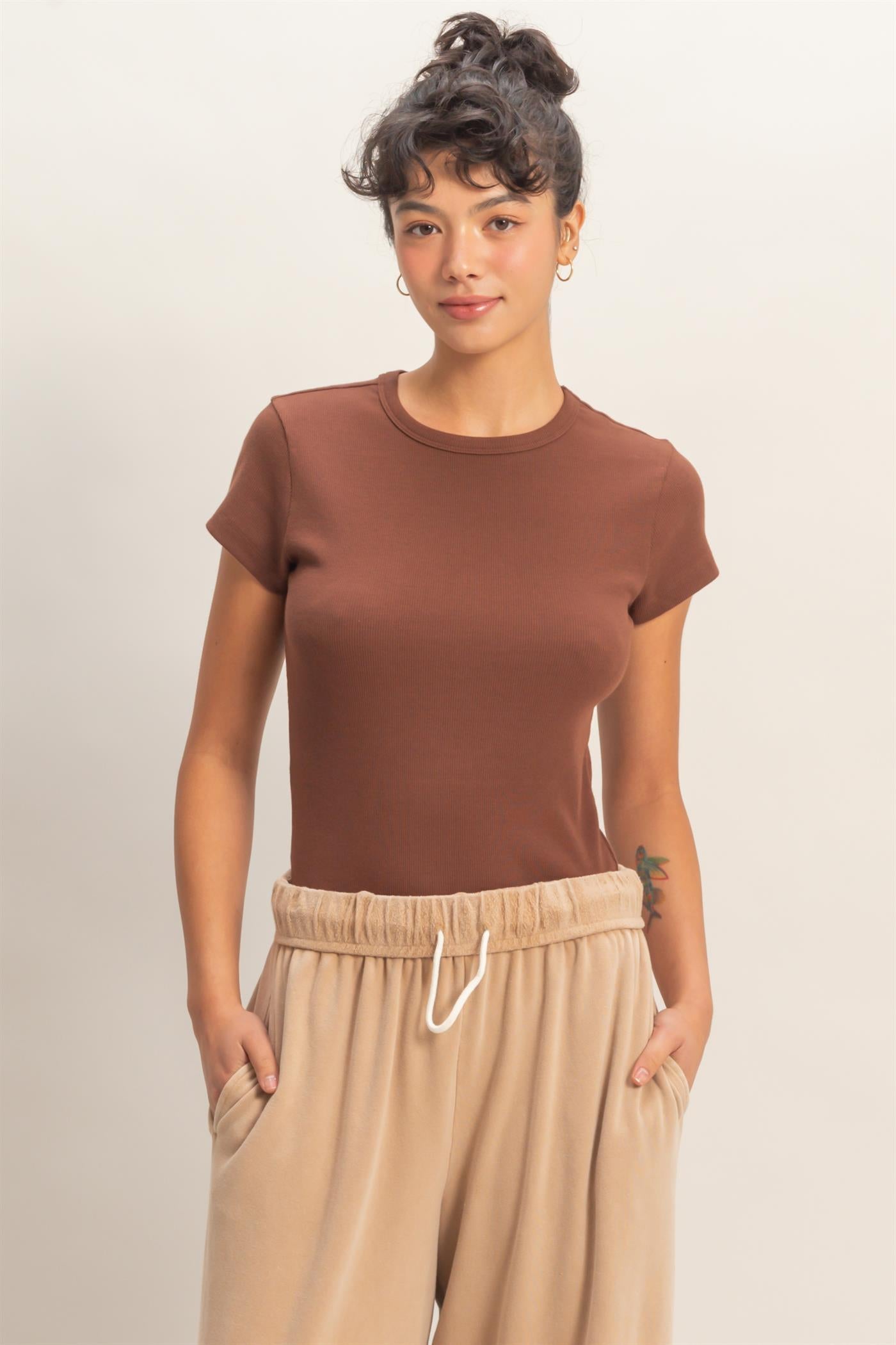 Wholesale Basic Ribbed Short Sleeve Top Clothing Tops DZ26A137 CHOCOLATE DOUBLE ZERO