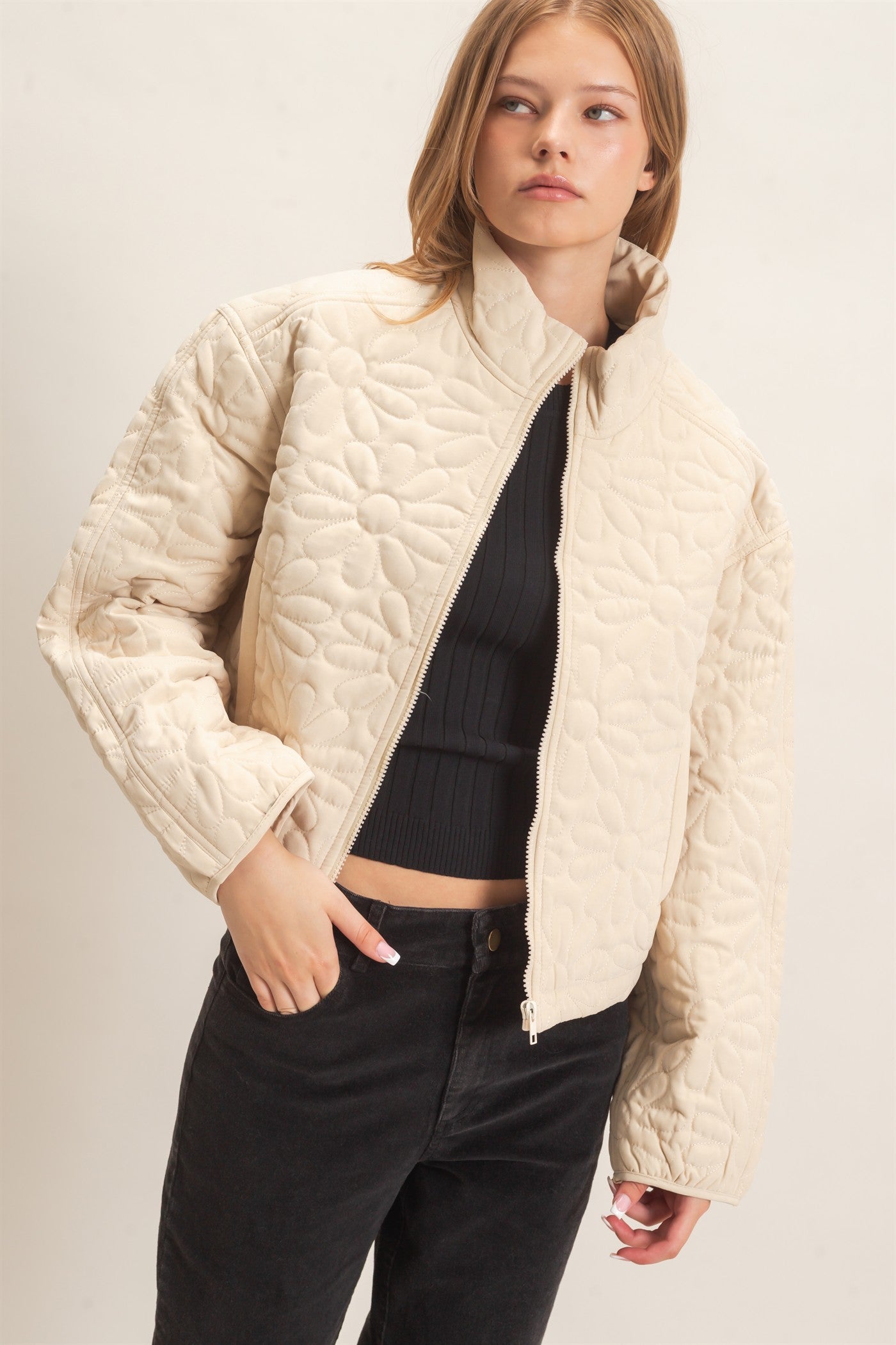 Wholesale Daisy Quilted Mock Neck Jacket Coats & Jackets HF26C821 ALPACA HYFVE