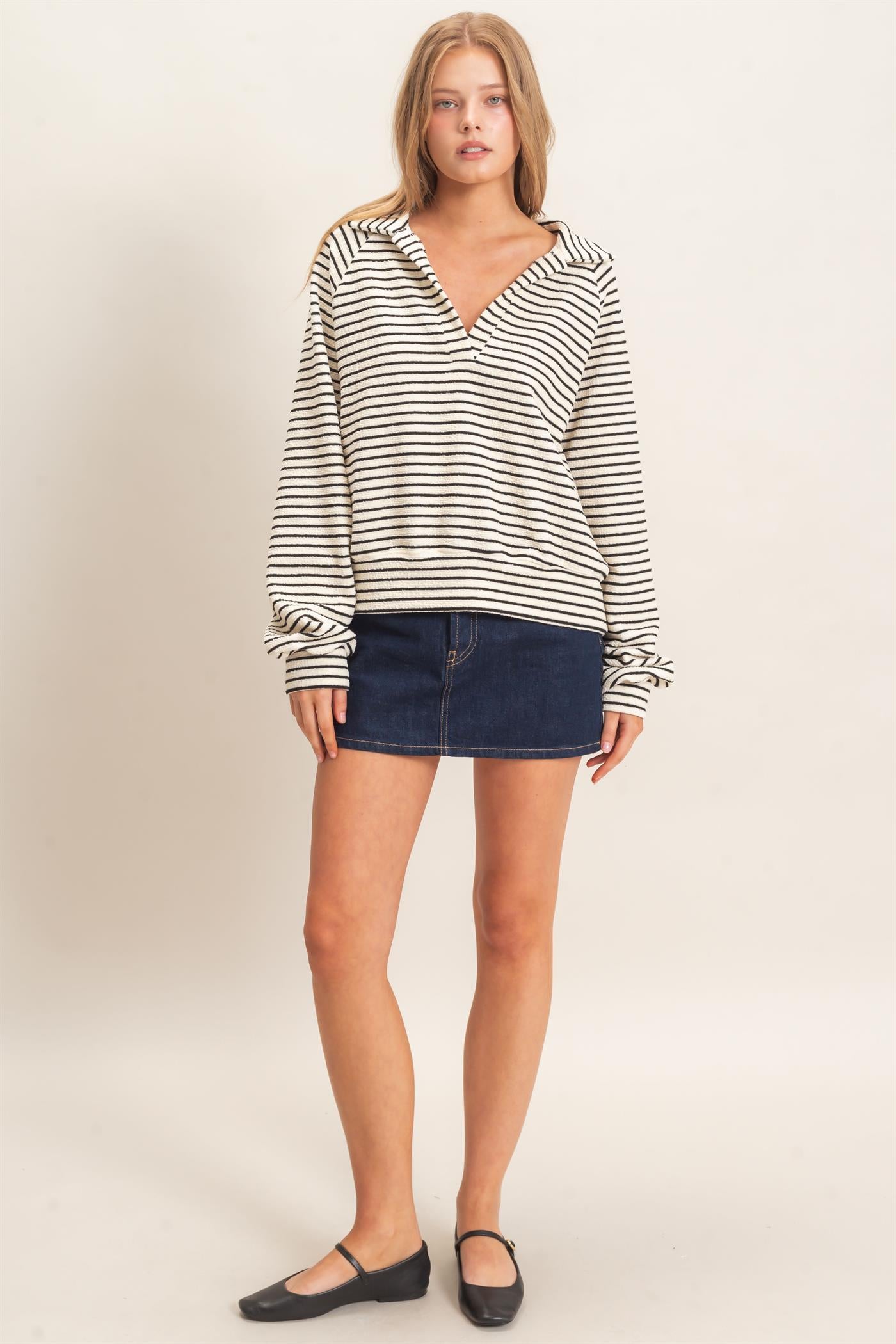Wholesale Striped Collared Sweatshirt Sweatshirts HF26F095 CREAM HYFVE
