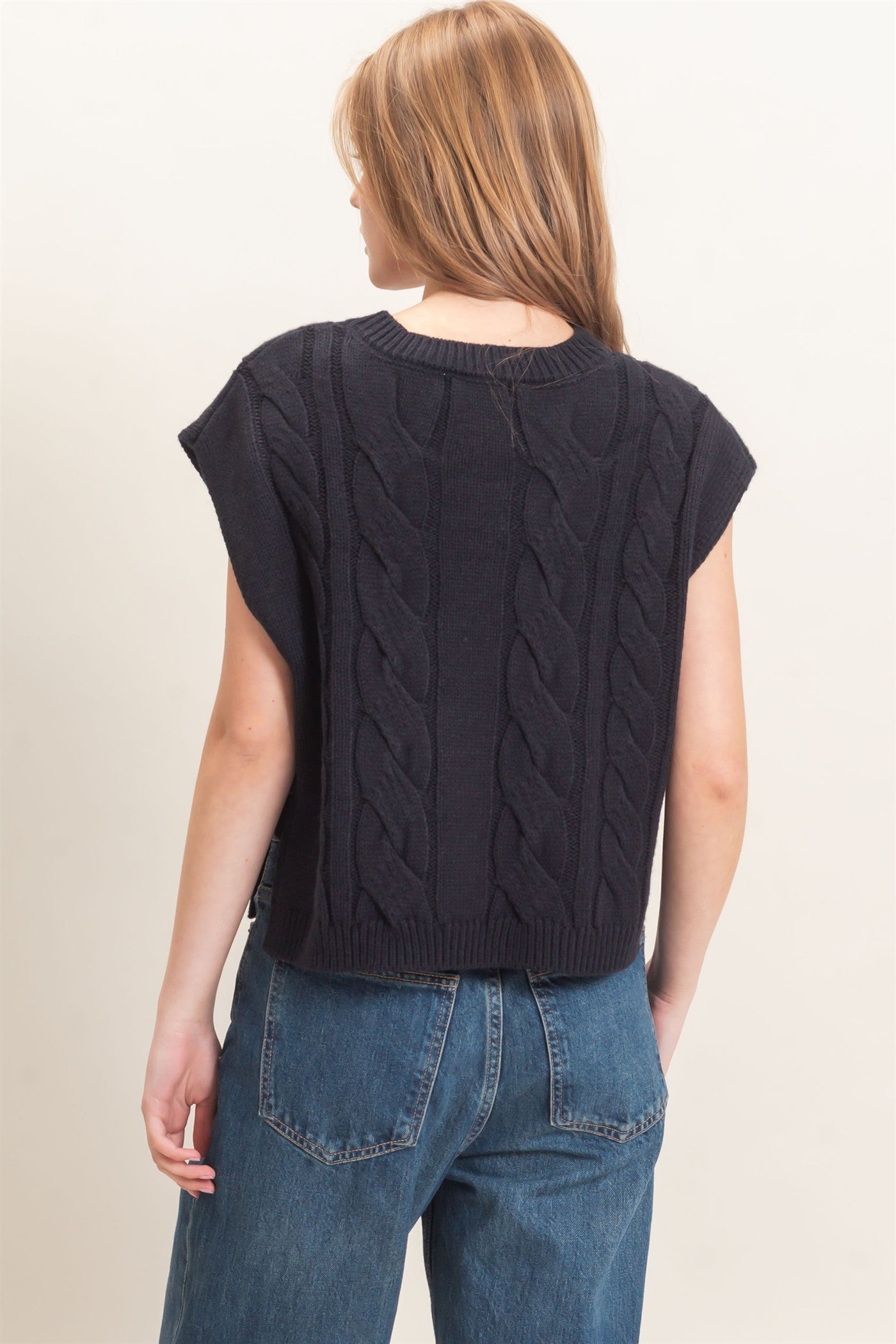 Wholesale Cable Knit Vest With Side Buttons Sweaters HF26F193 BLACK HYFVE