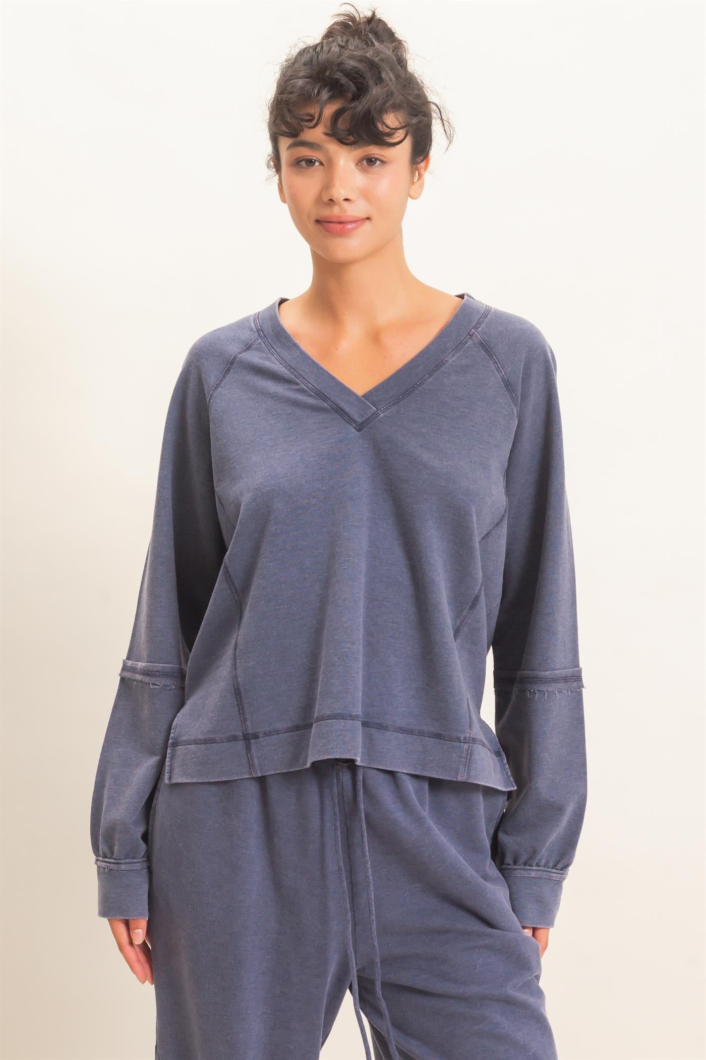 Wholesale Mineral Wash V-Neck Seam Detail Sweatshirt Sweatshirts DZ26F014 NAVY DOUBLE ZERO