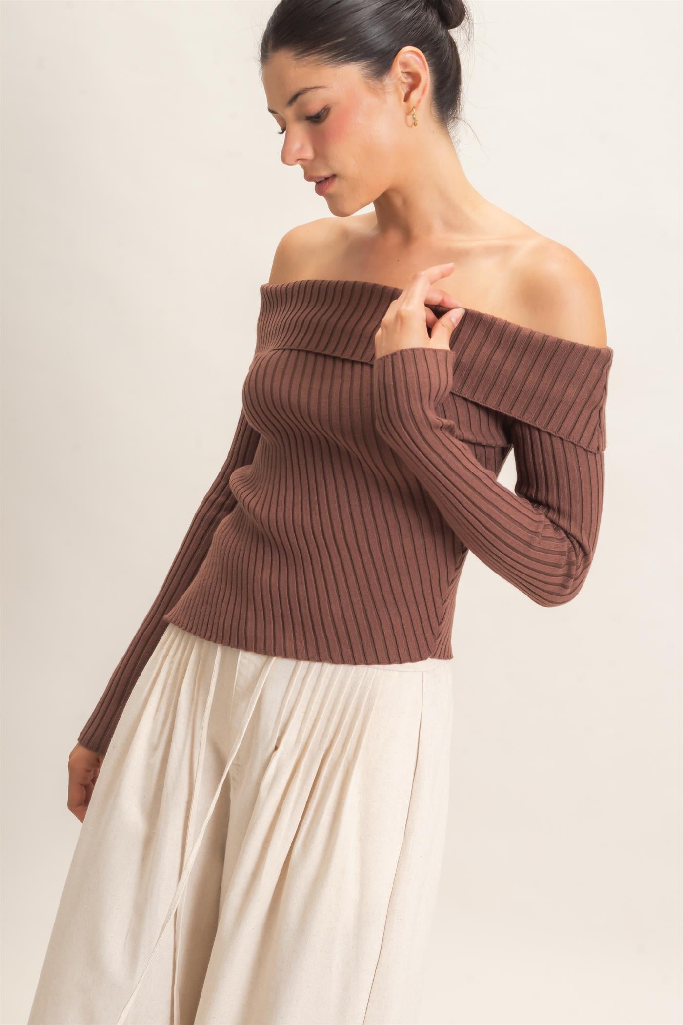 Wholesale Ribbed Off-Shoulder Sweater Sweaters HF26E937 BROWN HYFVE