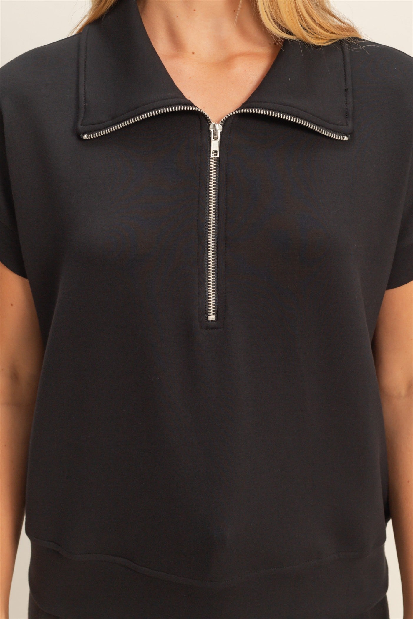 Wholesale Short Sleeve High Neck Half-Zip Top Clothing Tops DZ26C735 BLACK DOUBLE ZERO