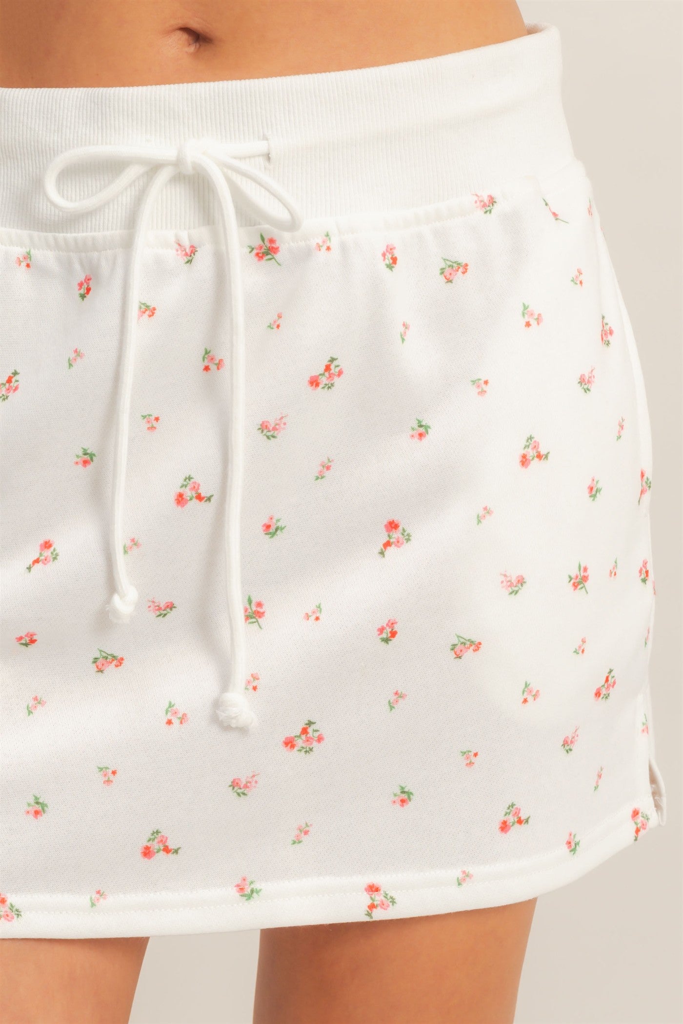 Wholesale Floral Print Skirt Skirts HF26C373 WHITE/RED HYFVE