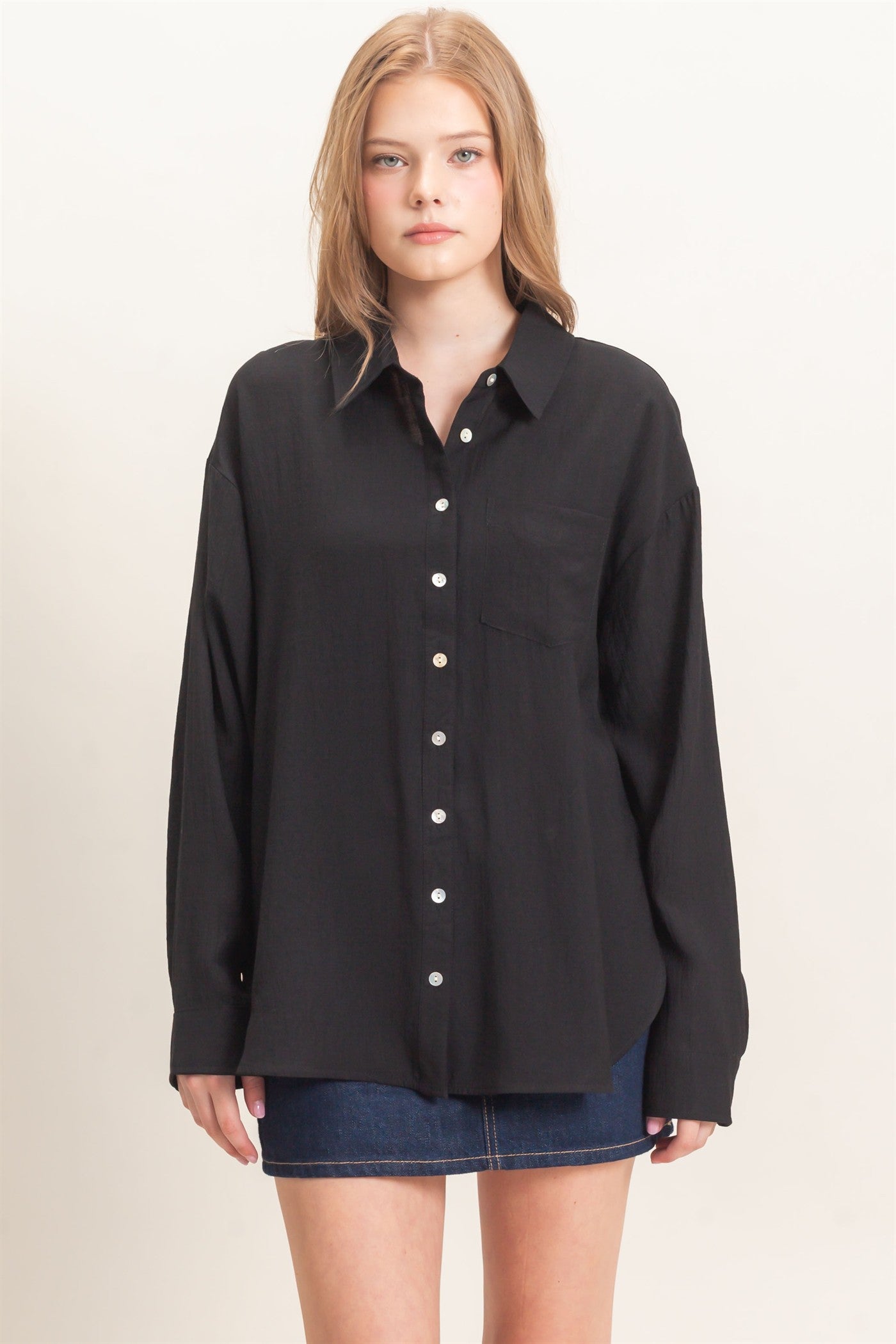 Wholesale Crinkled Button-Up Shirt Clothing Tops HF26E691 BLACK HYFVE