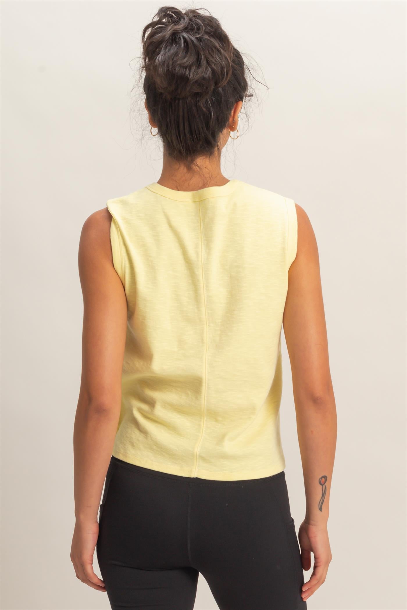 Wholesale Sleeveless Cotton Top With Pocket Clothing Tops DZ26A234 PALE YELLOW DOUBLE ZERO