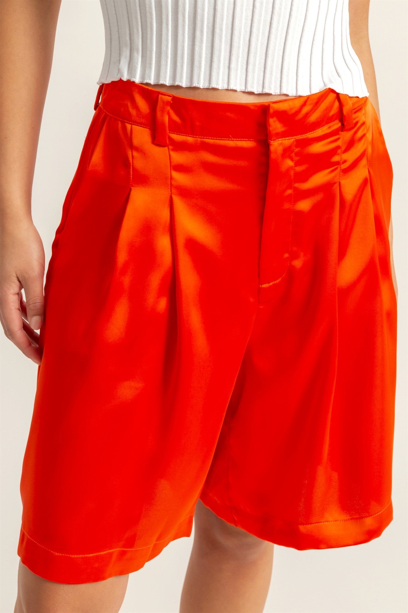 Wholesale High-Waist Pleated Satin Shorts Shorts DZ24E149 TOMATO DOUBLE ZERO