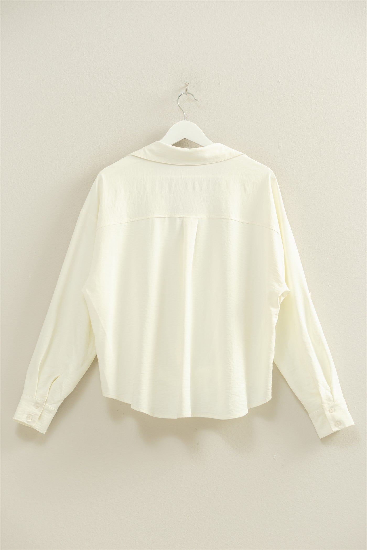Wholesale Button-Down Blouse With Flowing Fit Clothing Tops HF25C543 OFF-WHITE HYFVE