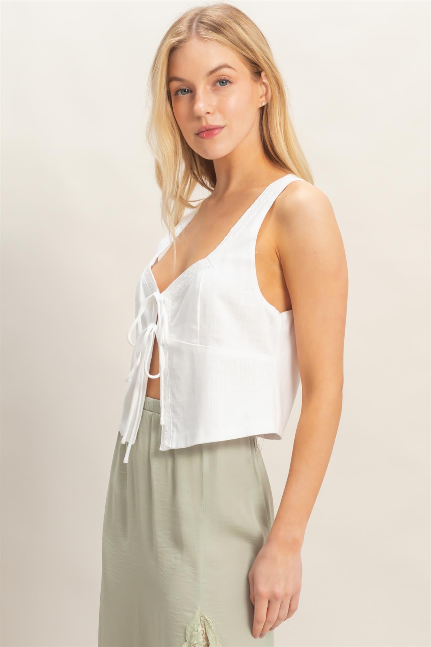 Wholesale Sleeveless Tie-Front Top Blouses HF26C298 WHITE HYFVE