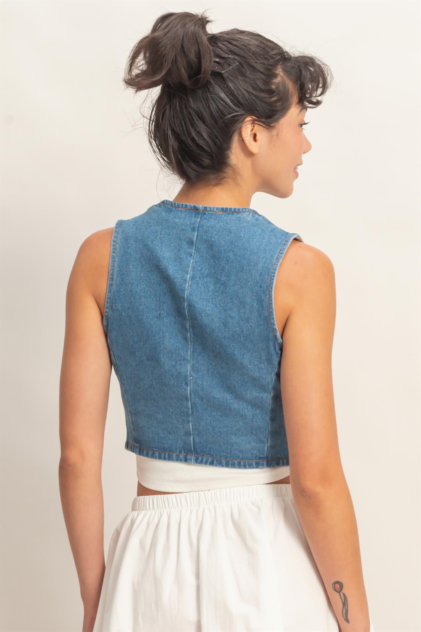 Wholesale V-Neck Sleeveless Denim Vest Clothing Tops DZ26C736 MEDIUM BLUE DOUBLE ZERO