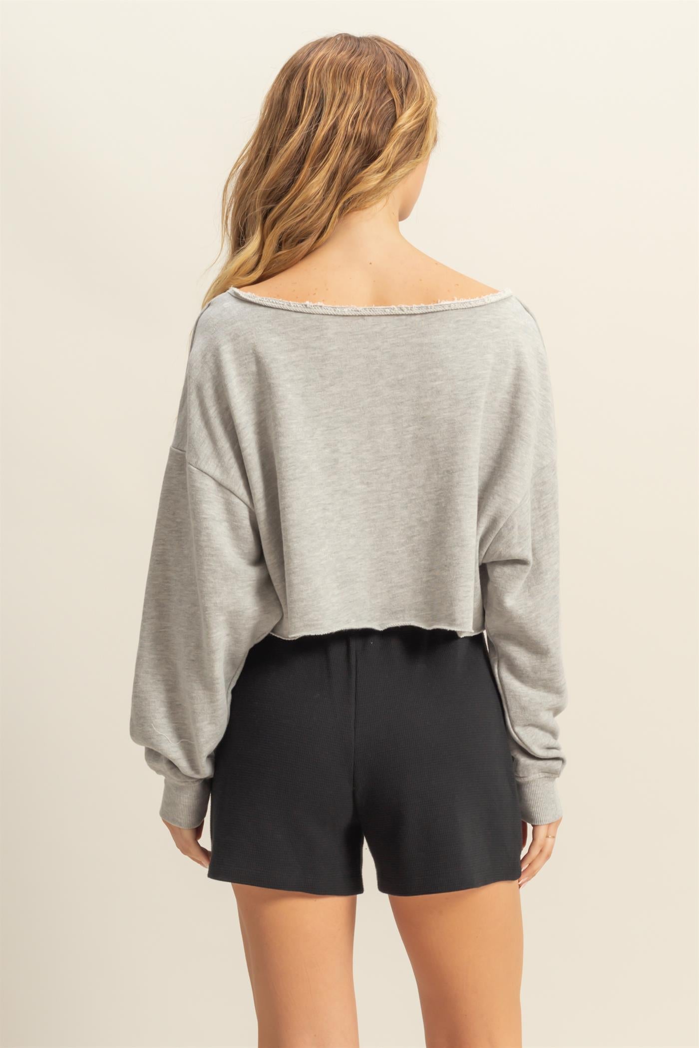 Wholesale Frayed Detail Long Sleeve Crop Top Sweatshirts DZ25A776 HEATHER GRAY DOUBLE ZERO
