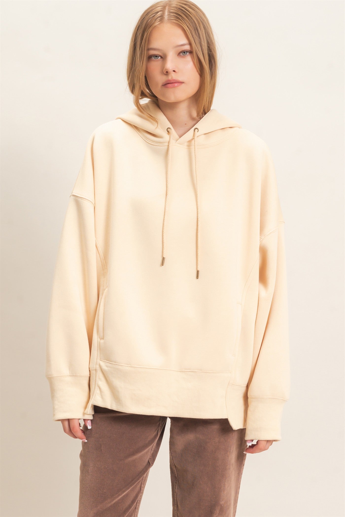 Wholesale Enzyme Wash Drop Shoulder Hoodie Hoodies HF26E235 CREAM HYFVE