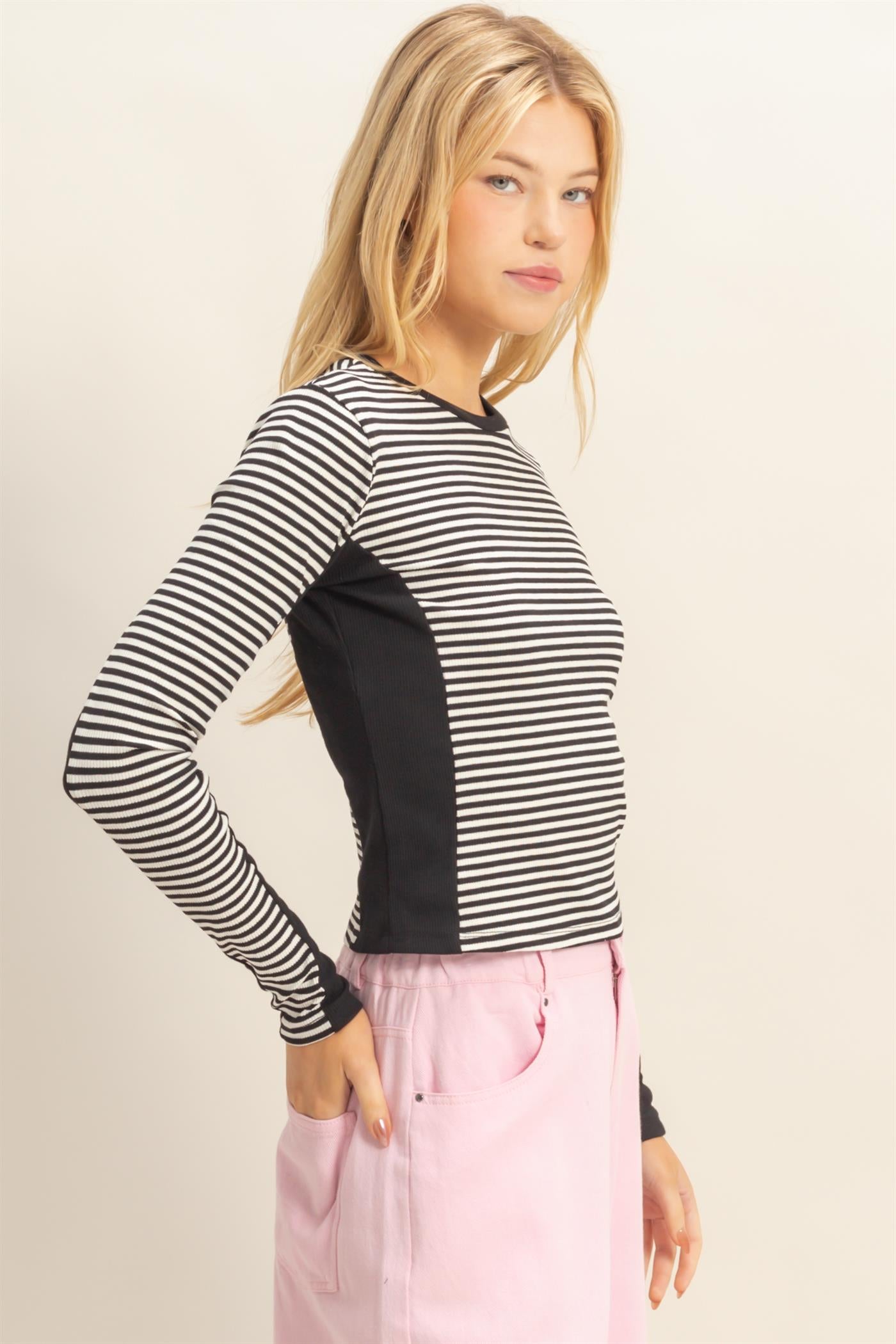 Wholesale Striped Long Sleeve Knit Top T-Shirts HF25F067 BLACK HYFVE