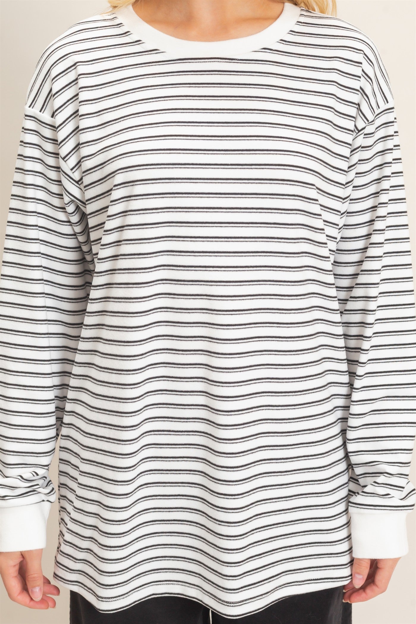 Wholesale Striped Long Sleeve Crew Neck Top Clothing Tops HF26C676 WHITE HYFVE