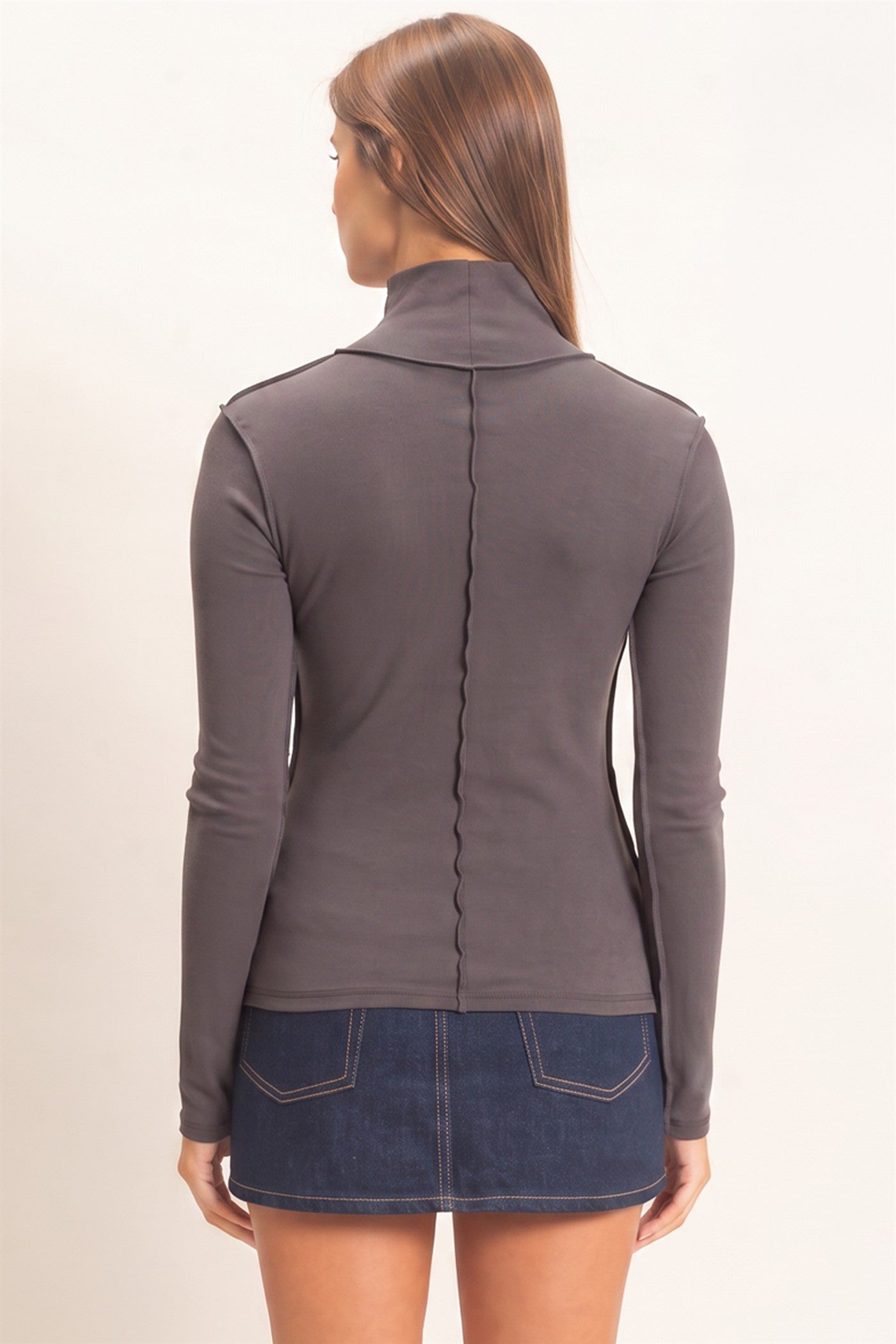 Wholesale Turtleneck Exposed Seam Long Sleeve Top Clothing Tops DZ26F241 CHARCOAL HYFVE