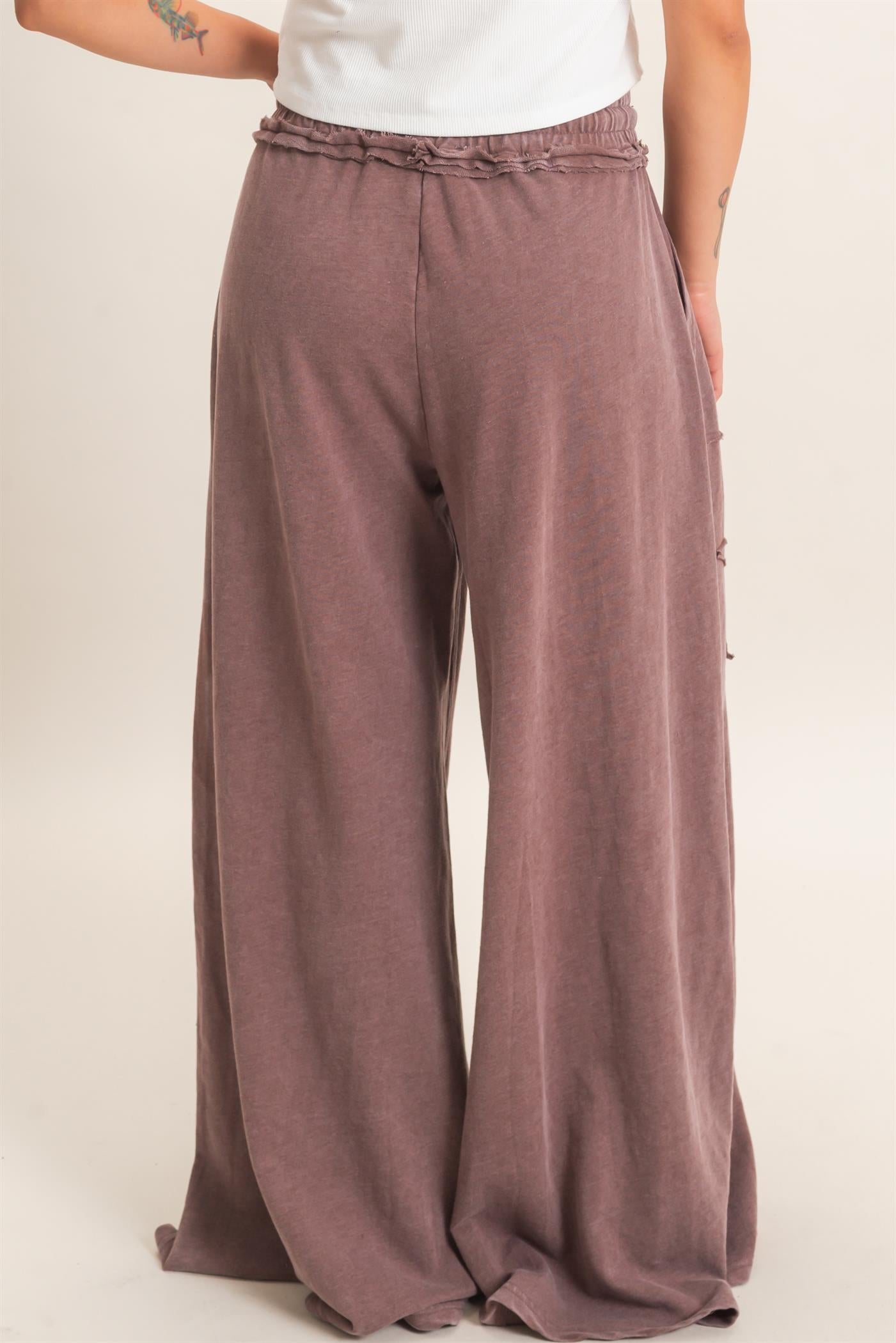 Wholesale Mineral Wash Star Patch And Print Wide Leg Pants Pants DZ26F060 DARK BROWN DOUBLE ZERO