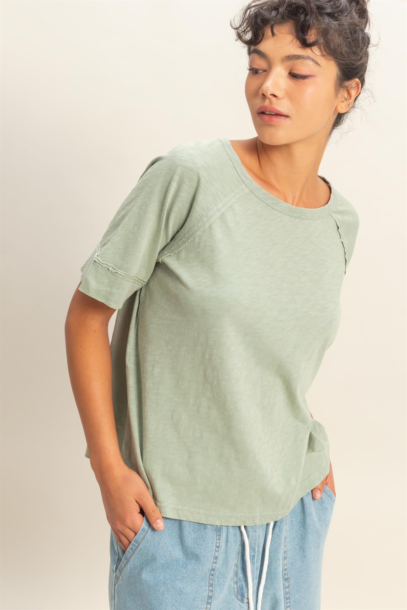 Wholesale Acid Wash Raw Seam Raglan Short Sleeve Tee Clothing Tops DZ26A655 SAGE GREEN HYFVE