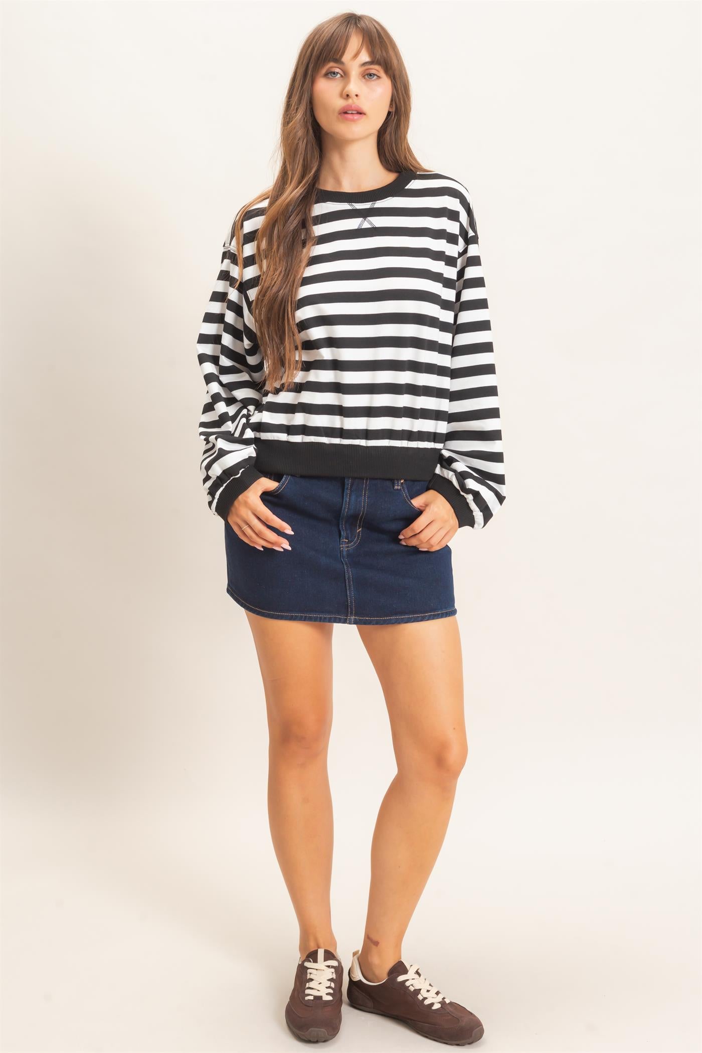 Wholesale Striped Crew Neck Sweatshirt Sweatshirts HF26E010 BLACK HYFVE